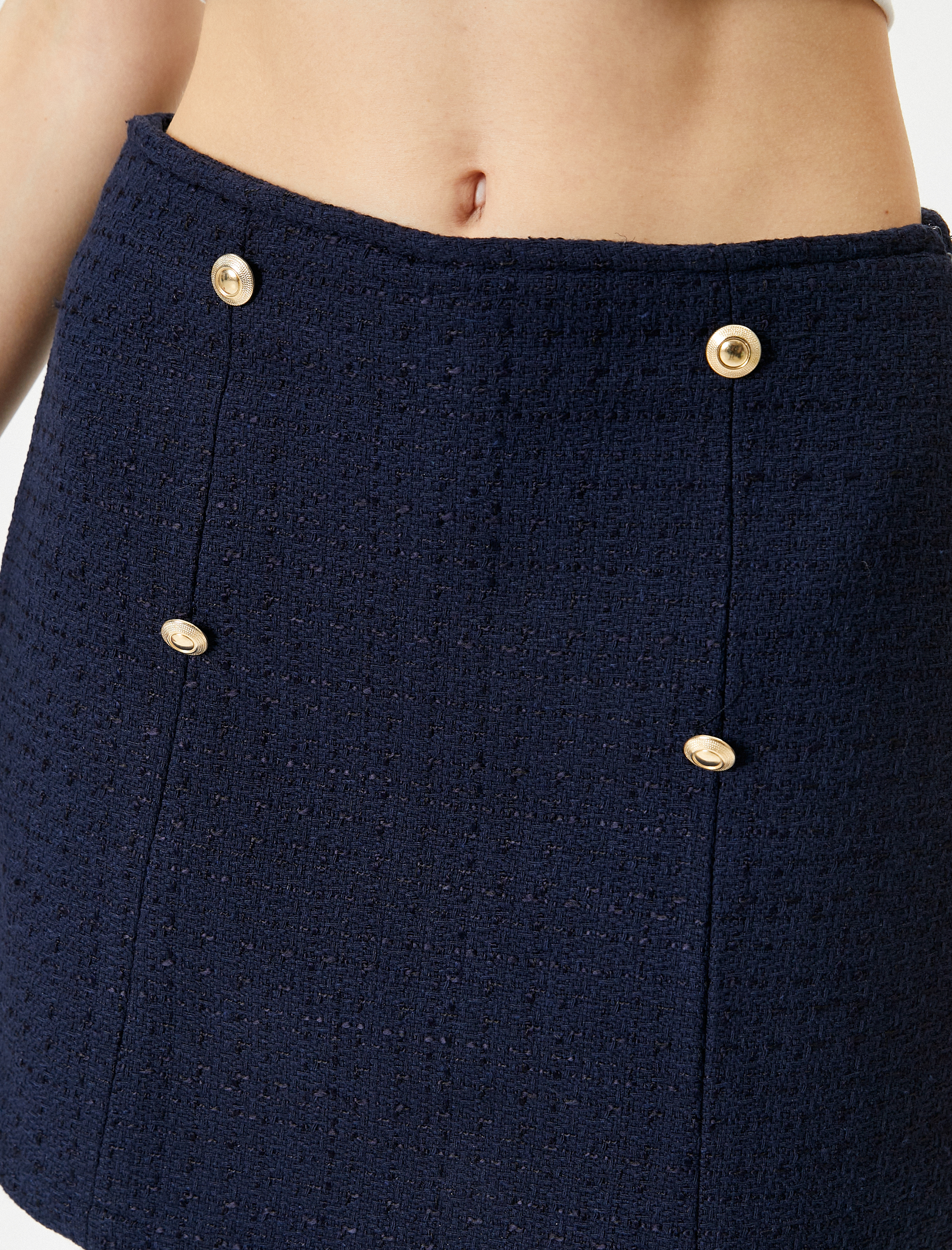   Mini Tüvit Etek Düğme Detaylı A Kesim