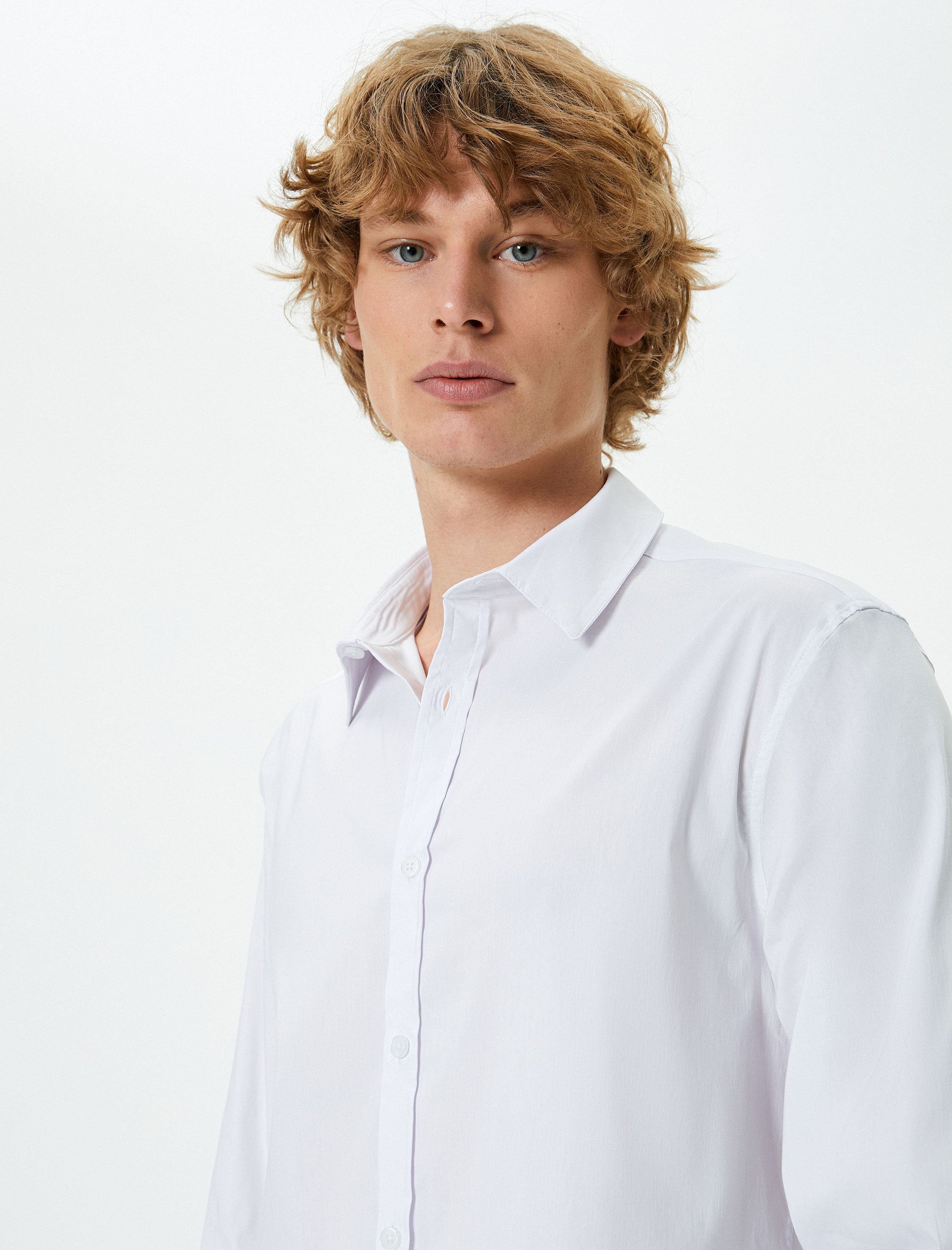   Slim Fit Gömlek Yarım İtalyan Yaka Düğmeli Uzun Kollu