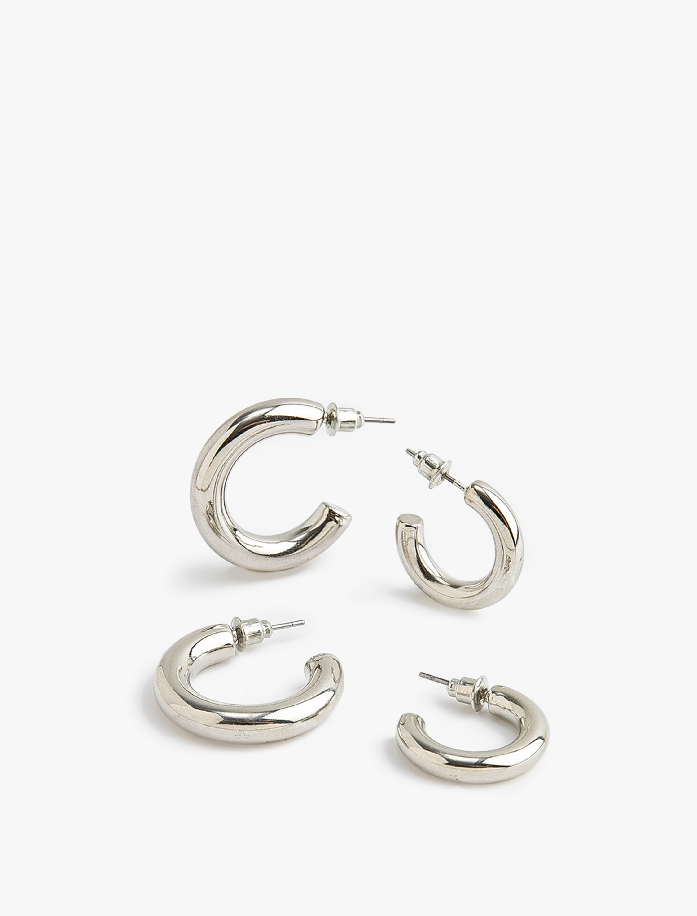  Kadın 2'li Çelik Halka Küpe Seti