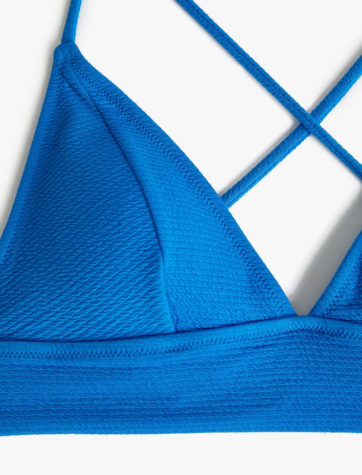  Üçgen Bikini Üstü Dokulu Çapraz Askılı Kaplı