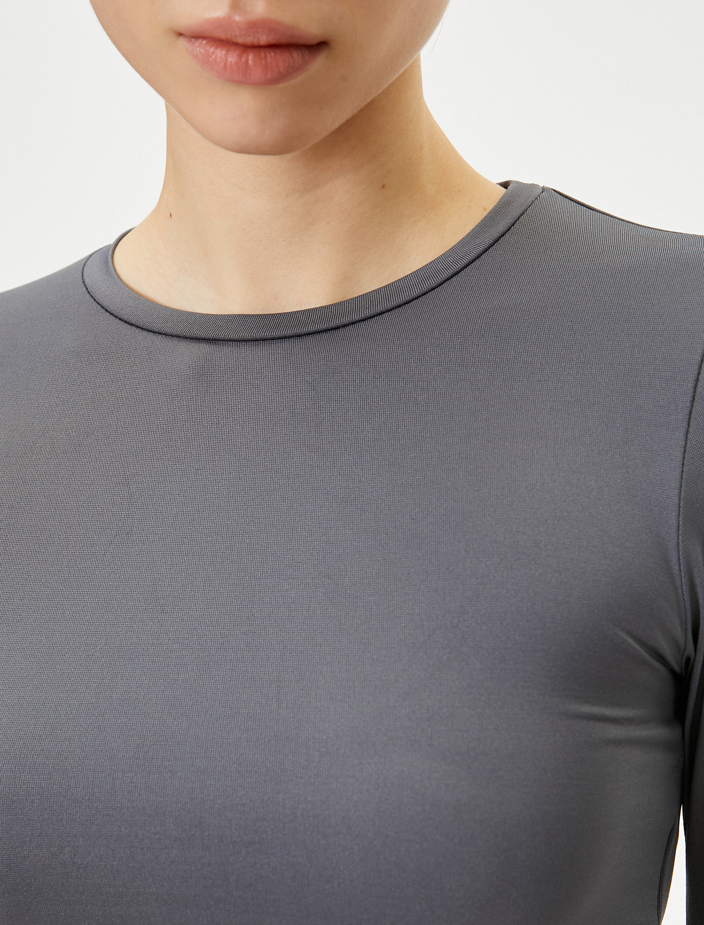   Sırt Dekolteli Crop Tişört Uzun Kollu Bisiklet Yaka Slim Fit