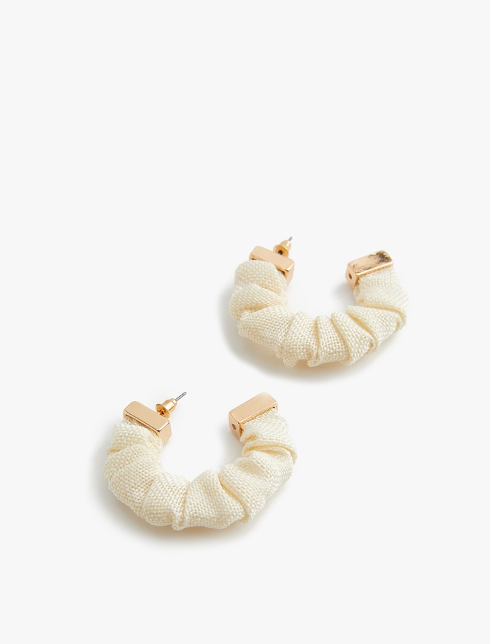 Kadın Hacimli Halka Küpe Kumaş Detaylı