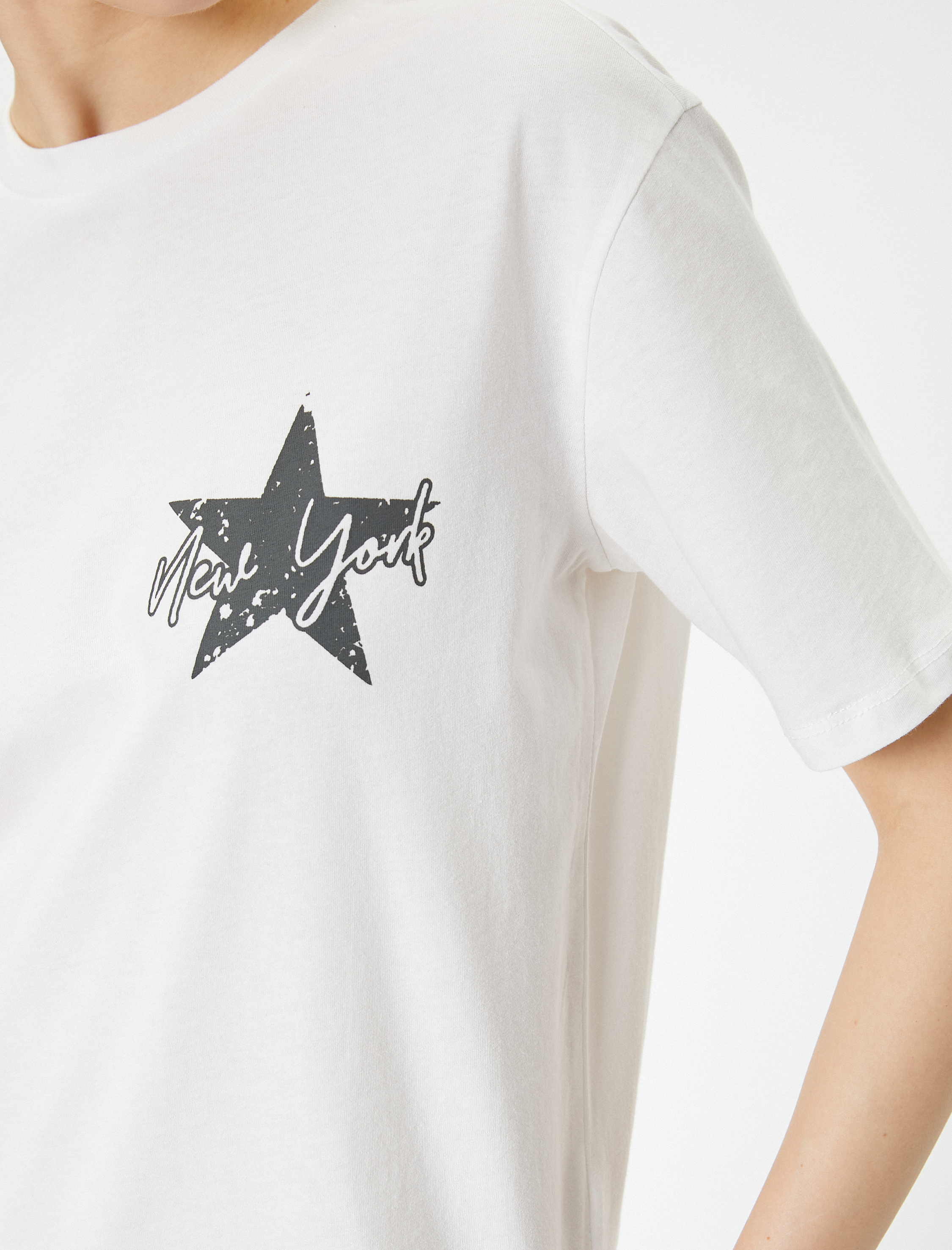   Arkası Baskılı Tişört Kısa Kollu Bisiklet Yaka Pamuklu Rahat Kalıp