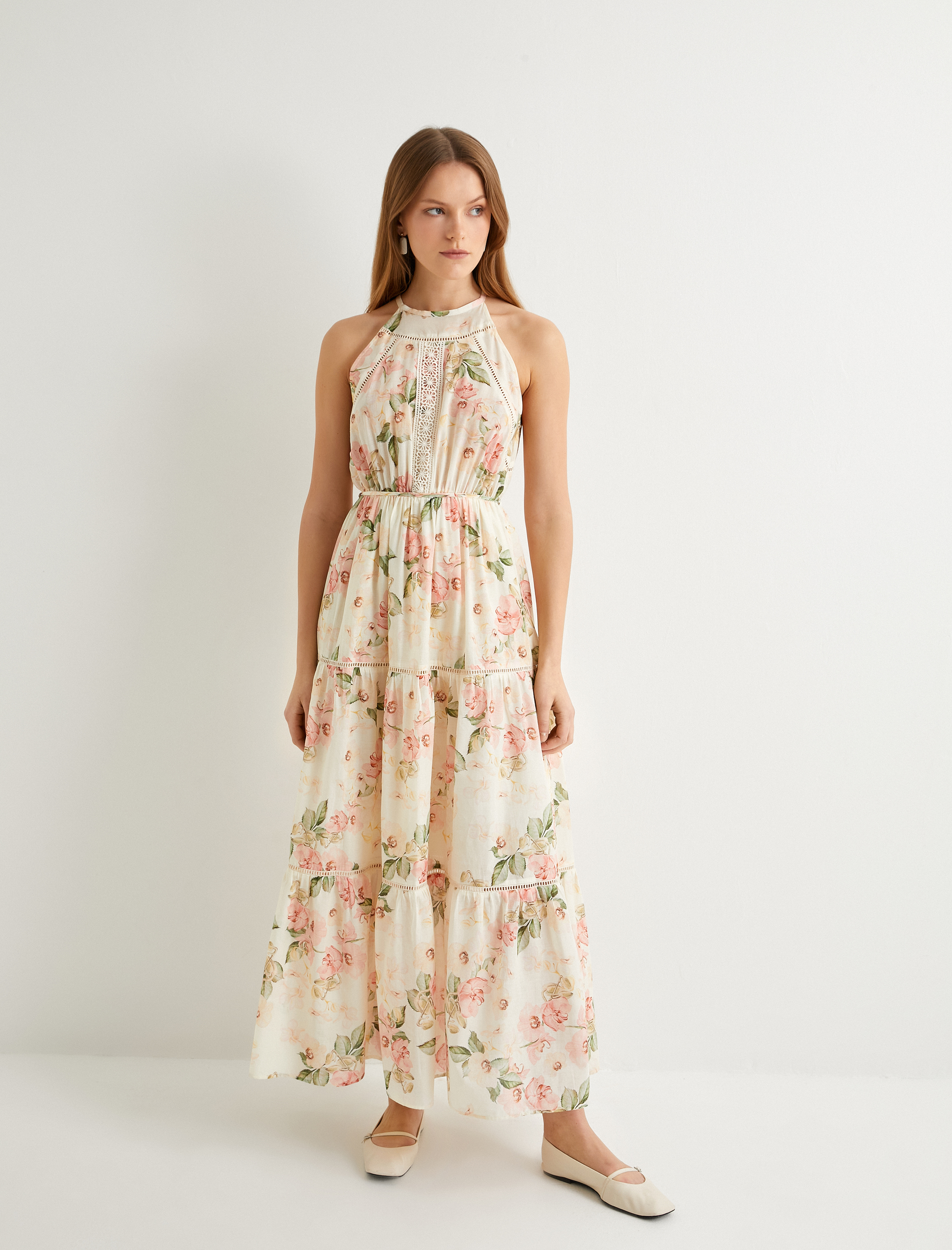   Çiçekli Uzun Elbise Halter Yaka Volanlı Pamuklu