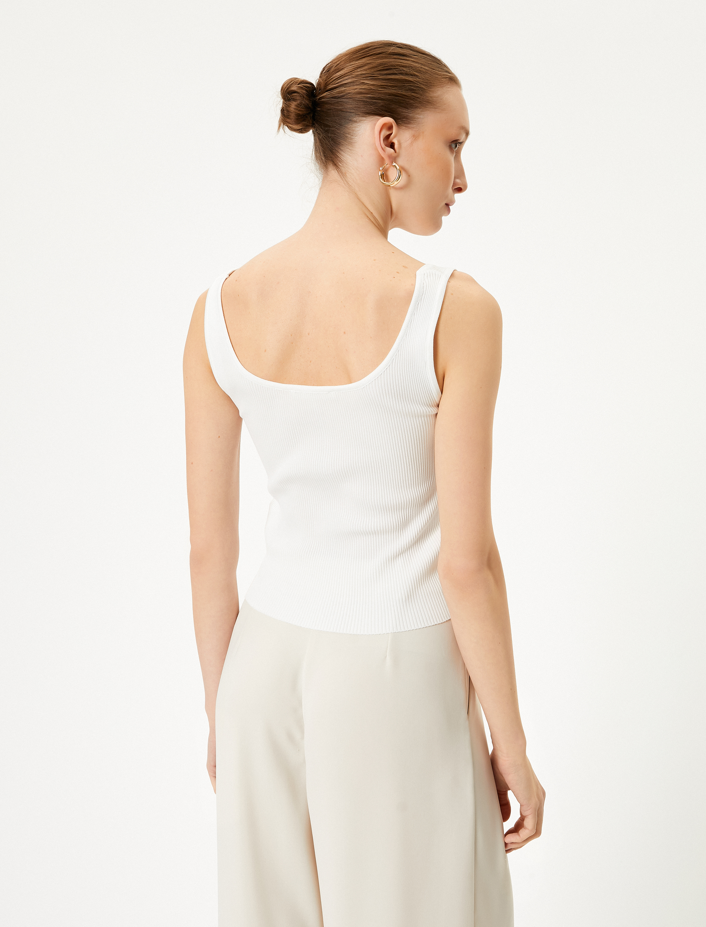   Fitilli Atlet Kare Yaka Askılı Düğmeli