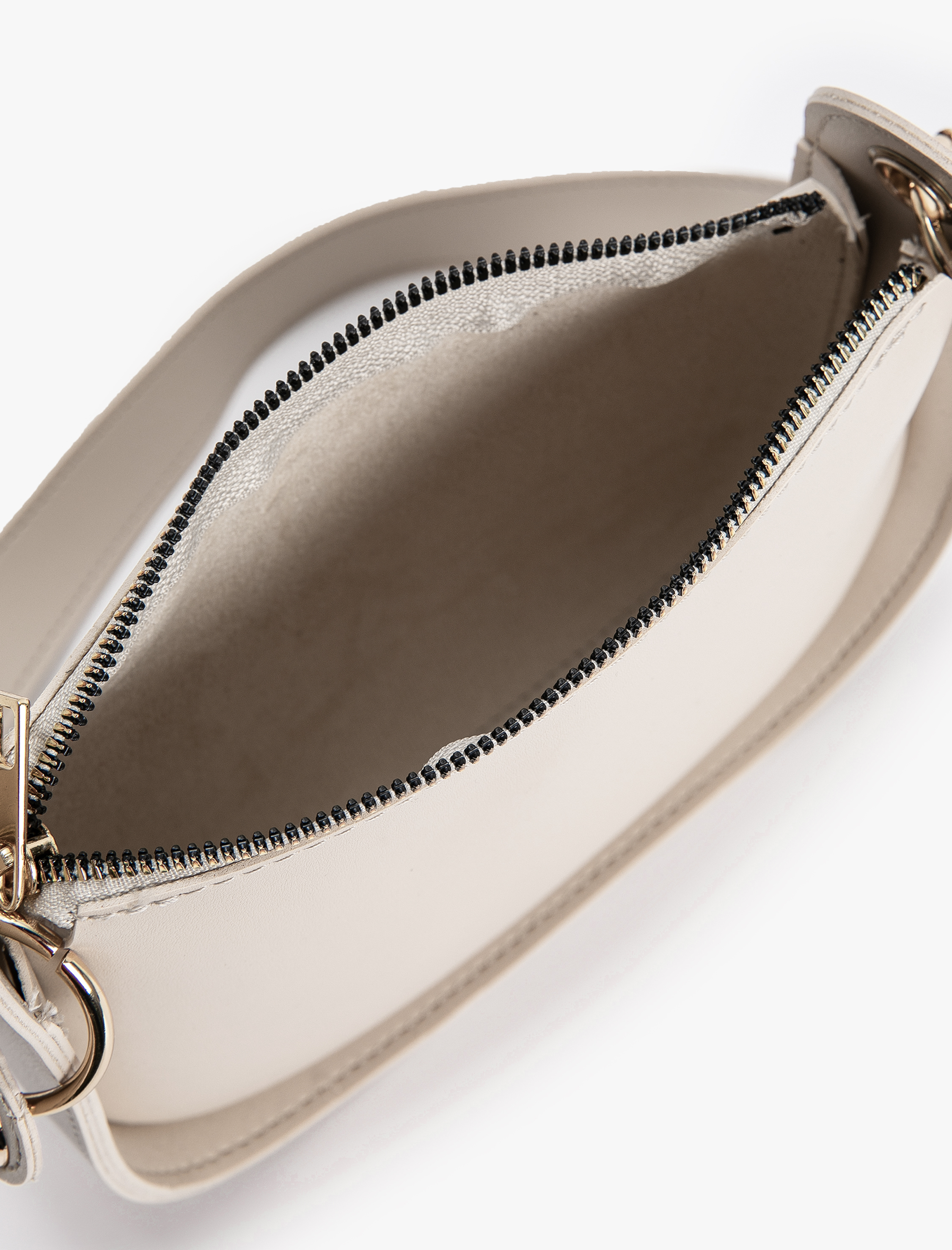  Kadın Baget Çanta Suni Deri Metal Aksesuar Detaylı