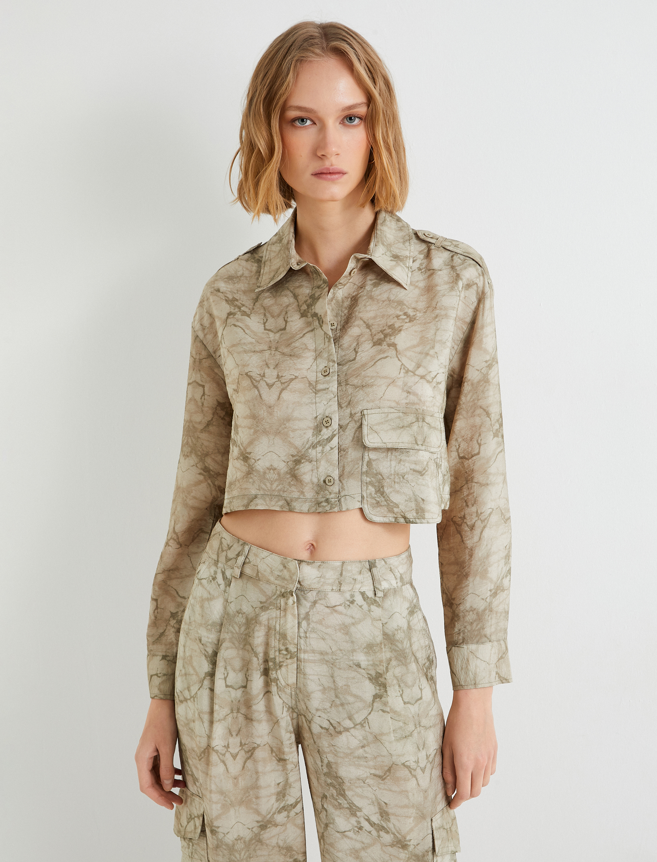   Crop Gömlek Kargo Cepli Uzun Kollu Viskon