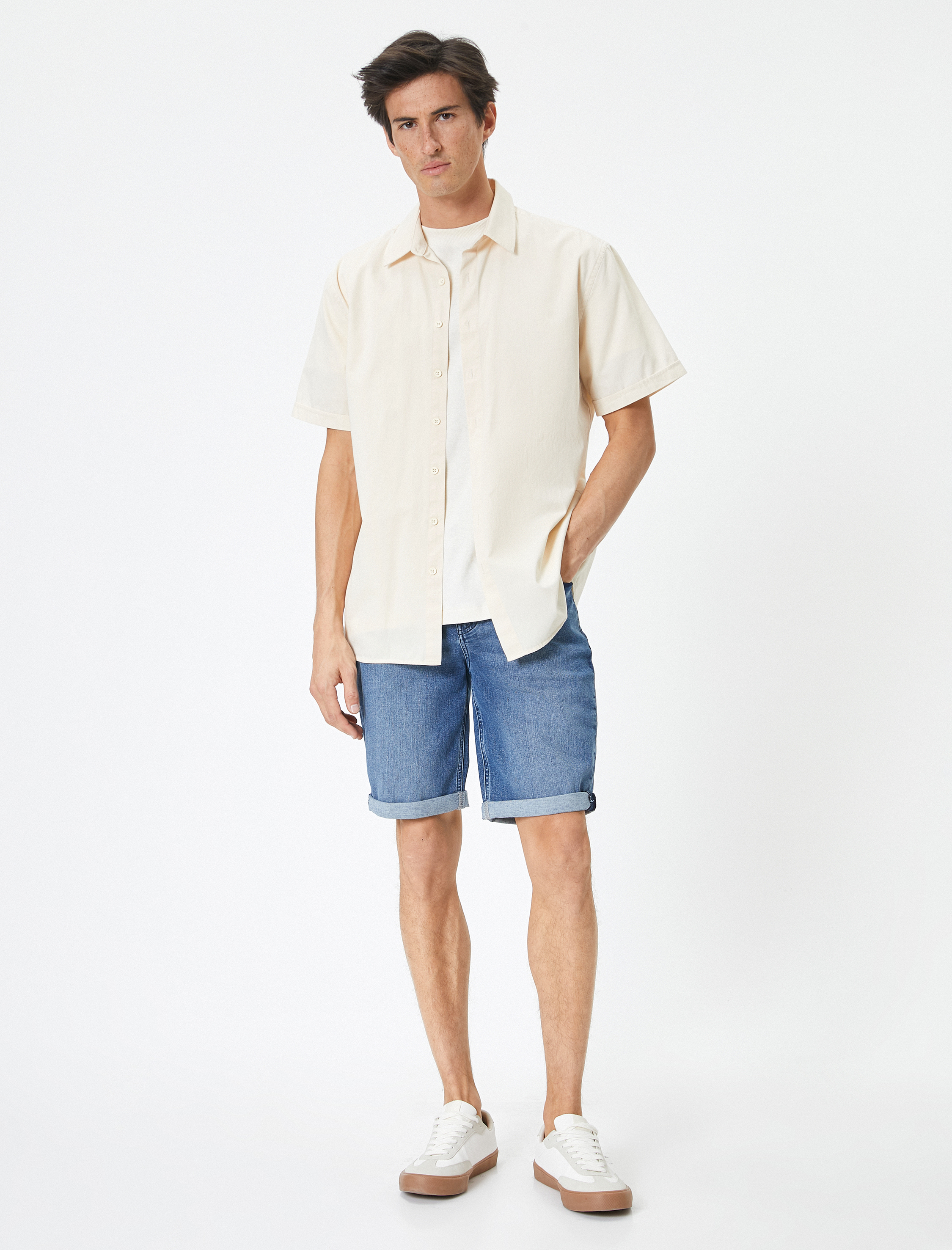   Kot Şort Düğmeli Cepli Katlı Paça Detaylı