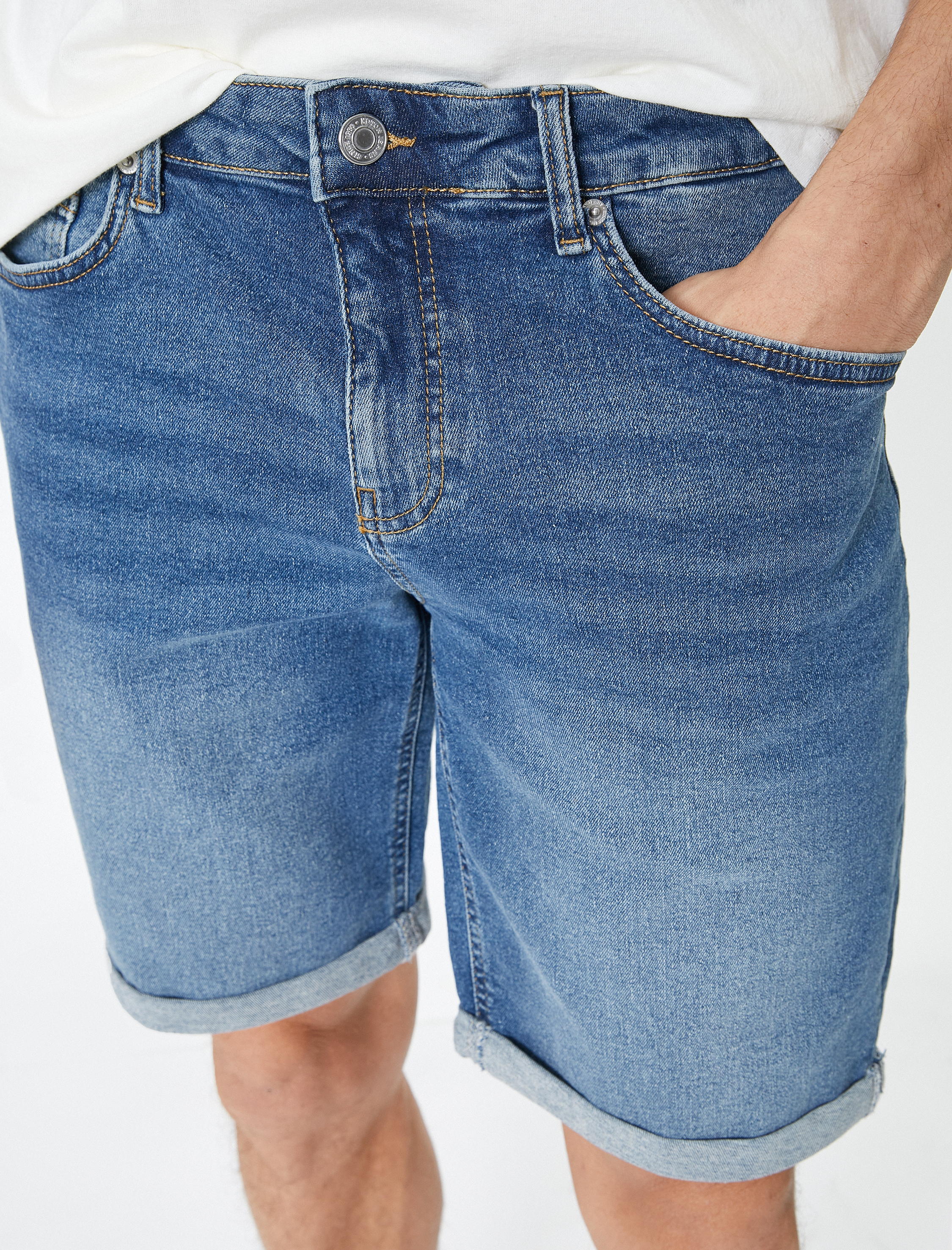   Kot Şort Slim Fit Düğmeli Cepli Katlı Paça Detaylı