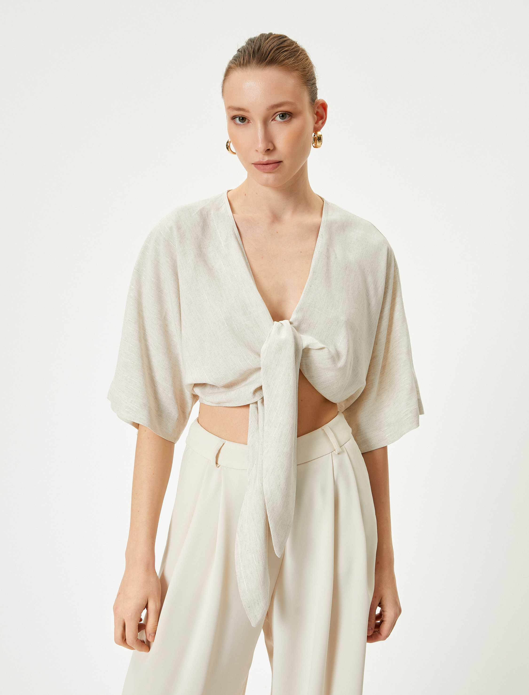 Crop Bluz Önden Bağlamalı Kısa Kollu Viskon