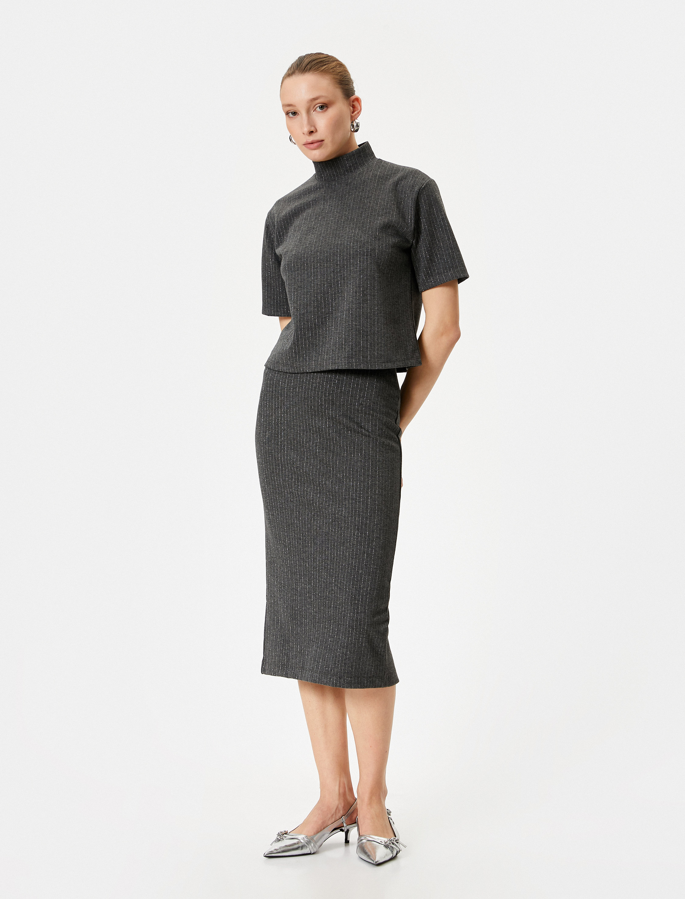   Crop Tişört Kısa Kollu Simli Dik Yaka