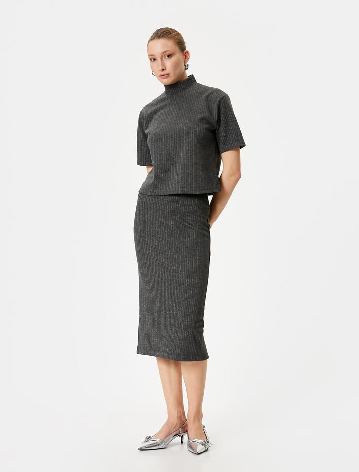  Crop Tişört Kısa Kollu Simli Dik Yaka