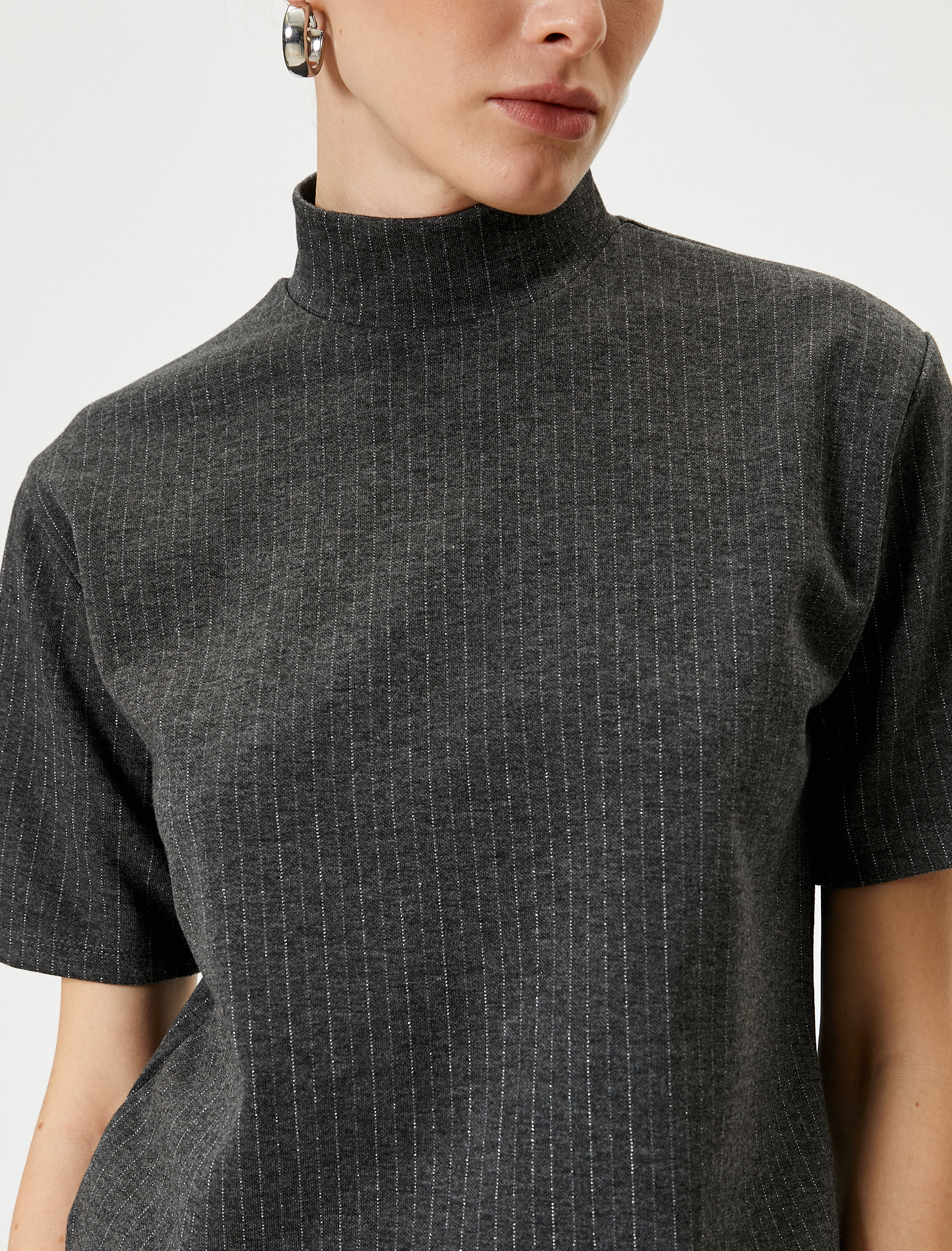   Crop Tişört Kısa Kollu Simli Dik Yaka