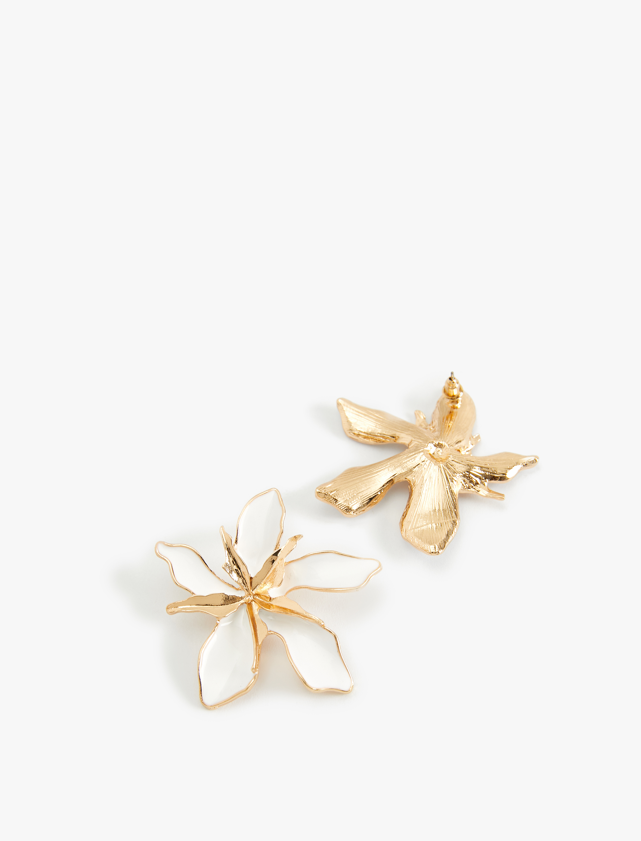  Kadın Çiçekli Küpe Orta Boy