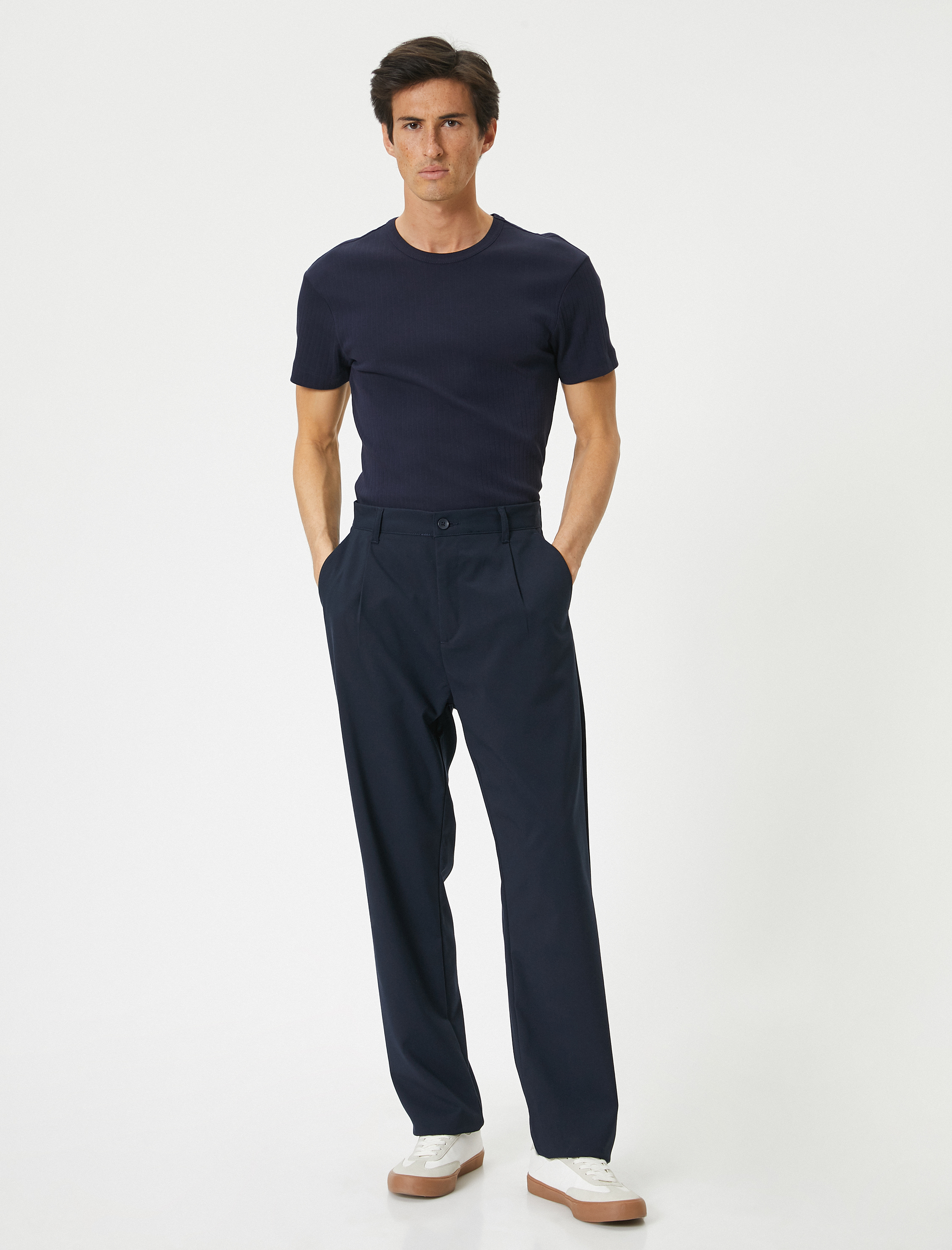   Basic Tişört Slim Fit Dokulu Kısa Kollu