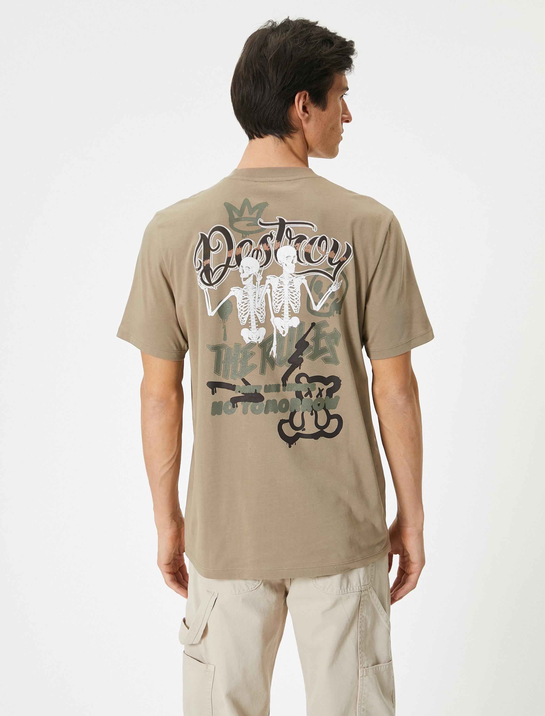   Bisiklet Yaka Pamuklu Kısa Kollu Arkası Baskılı Tişört