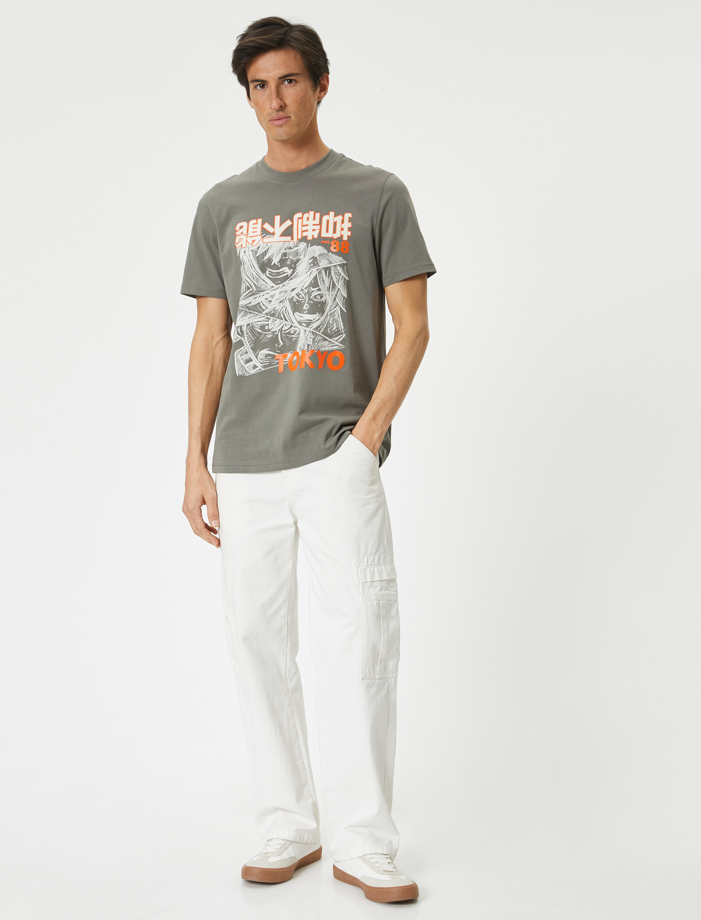   Kısa Kollu Pamuklu Bisiklet Yaka Regular Fit Uzakdoğu Baskılı Tişört