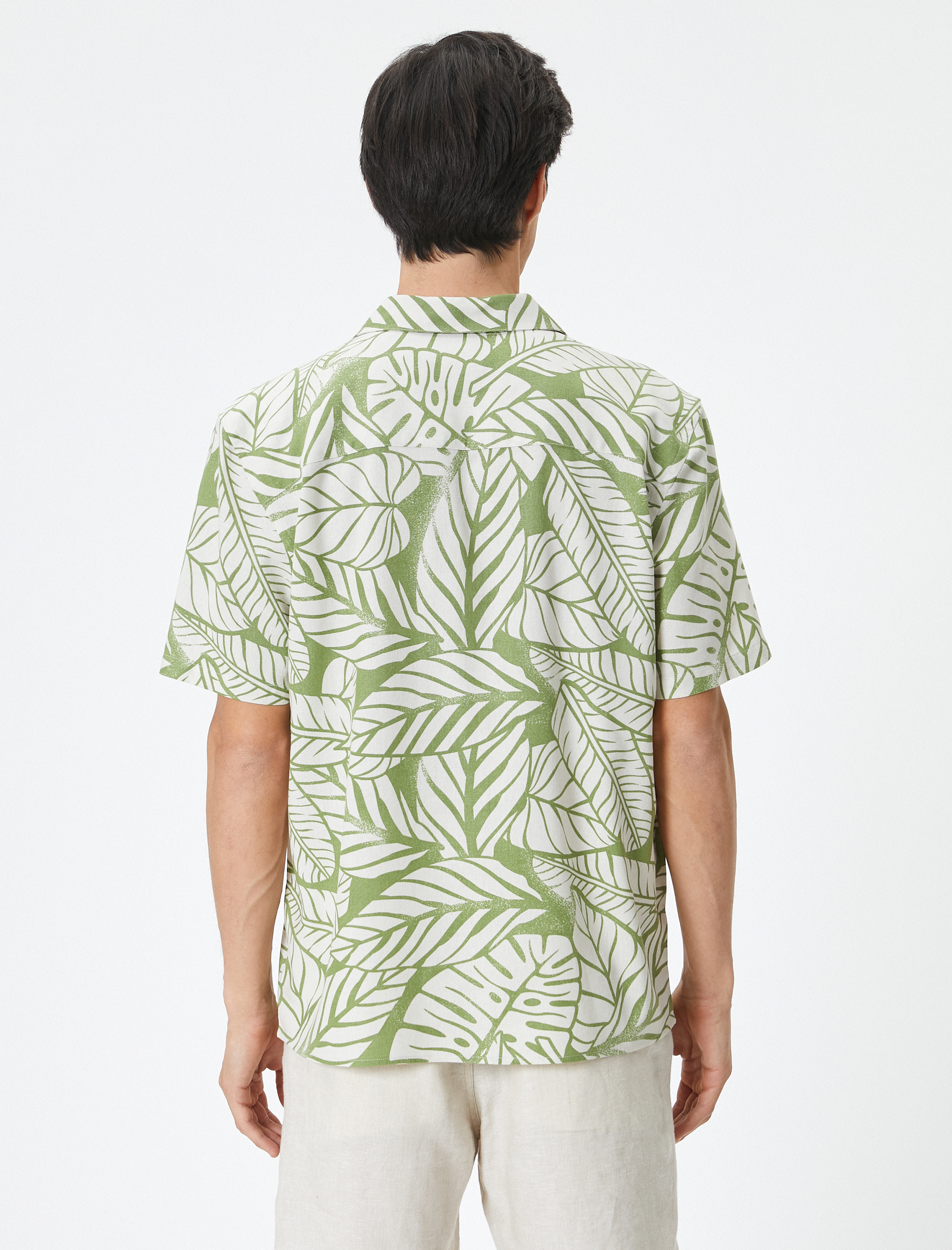   Desenli Gömlek Çiçekli Devrik Yaka Cep Detaylı Keten Karışımlı Regular Fit