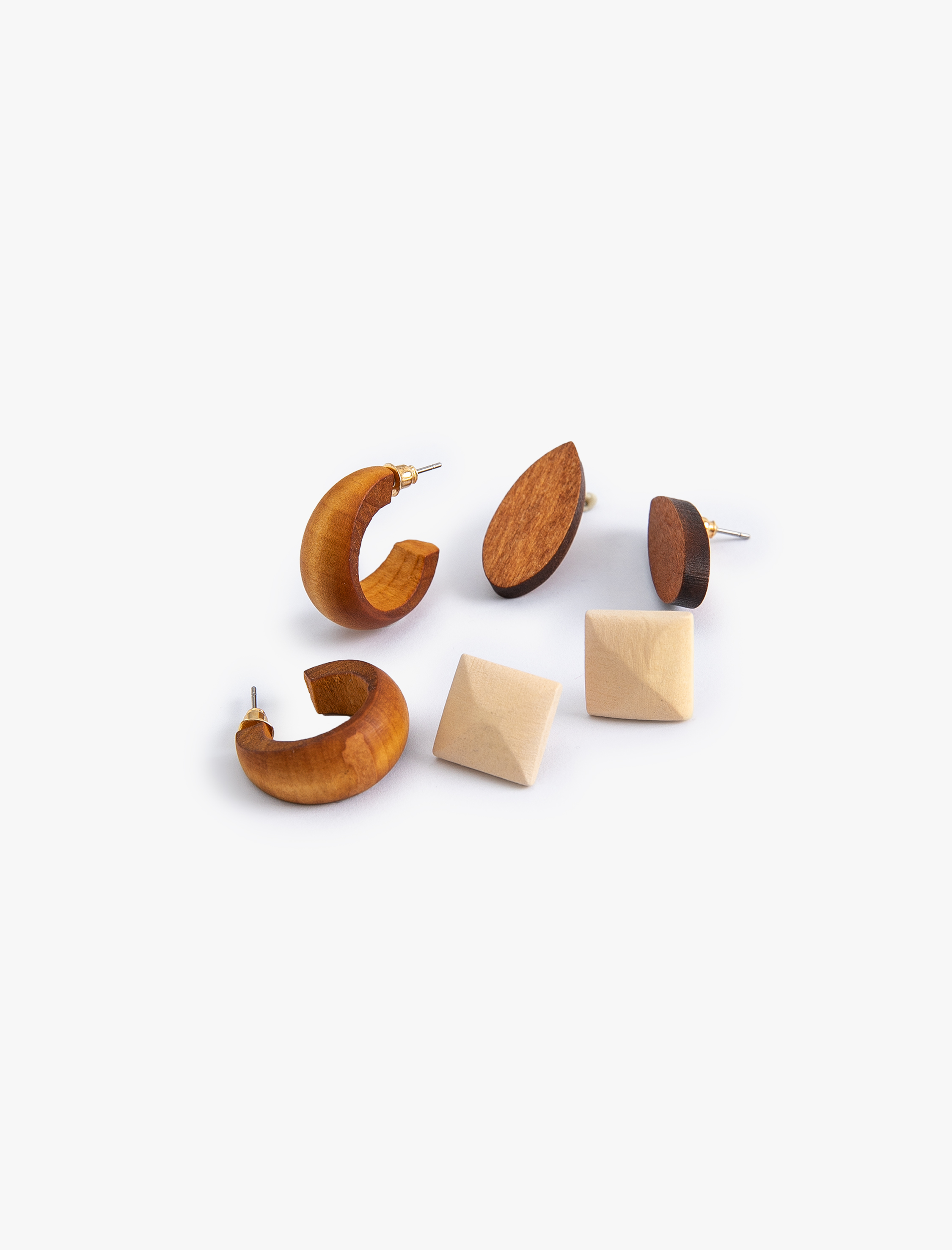  Kadın Ahşap Top ve Halka Küpe Seti