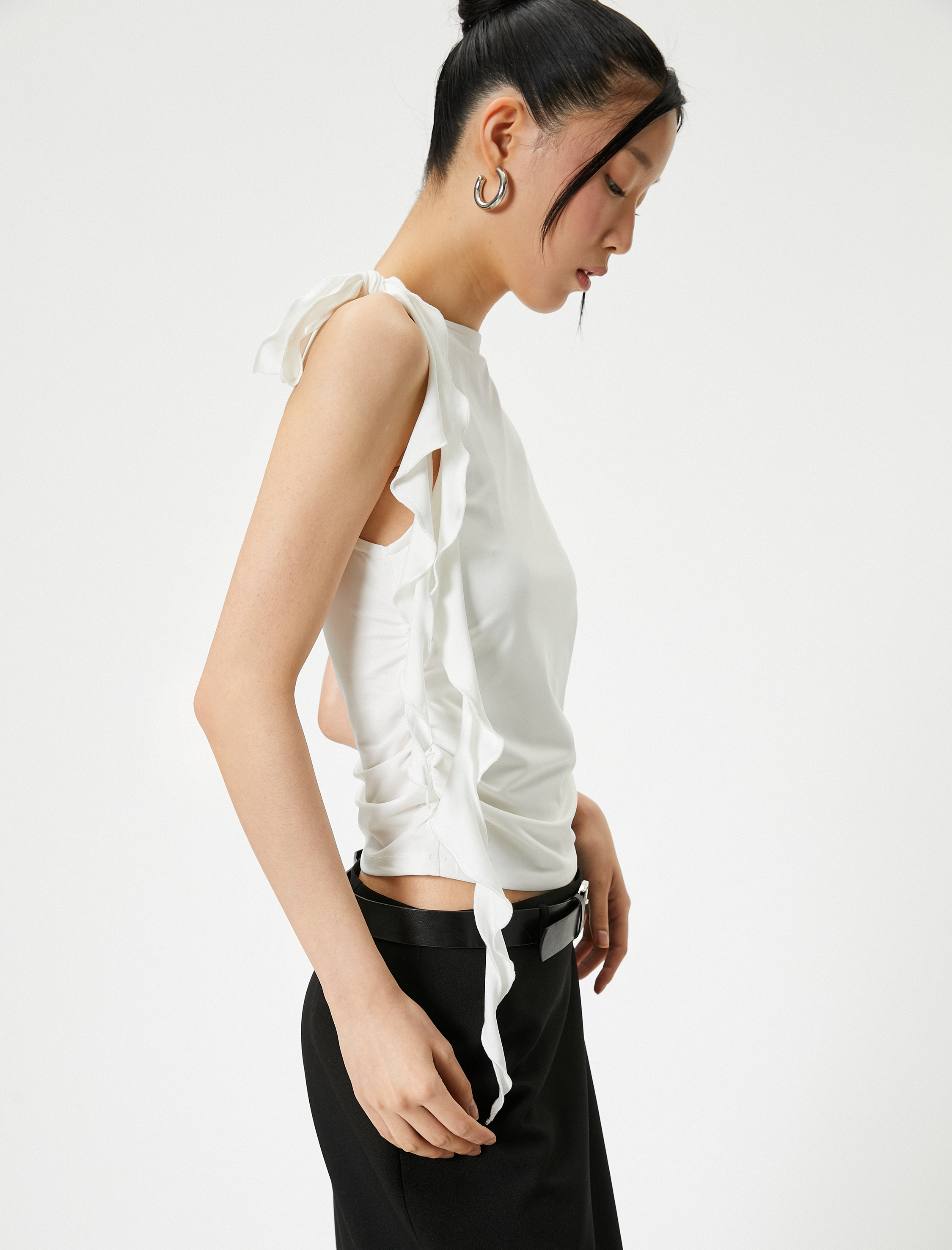   Fırfırlı Atlet Fiyonk Detaylı