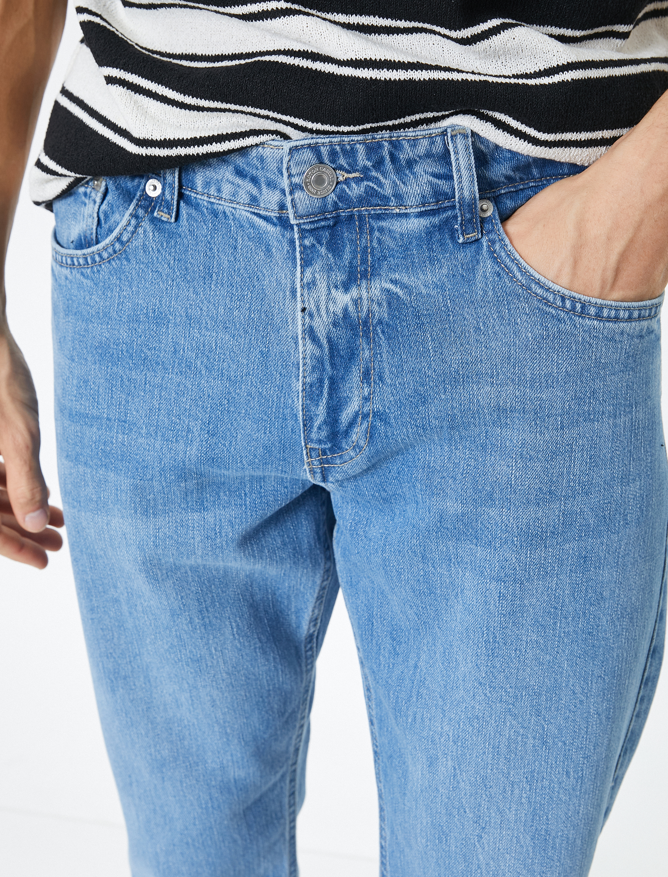   Brad Jeans - Slim Fit Jean