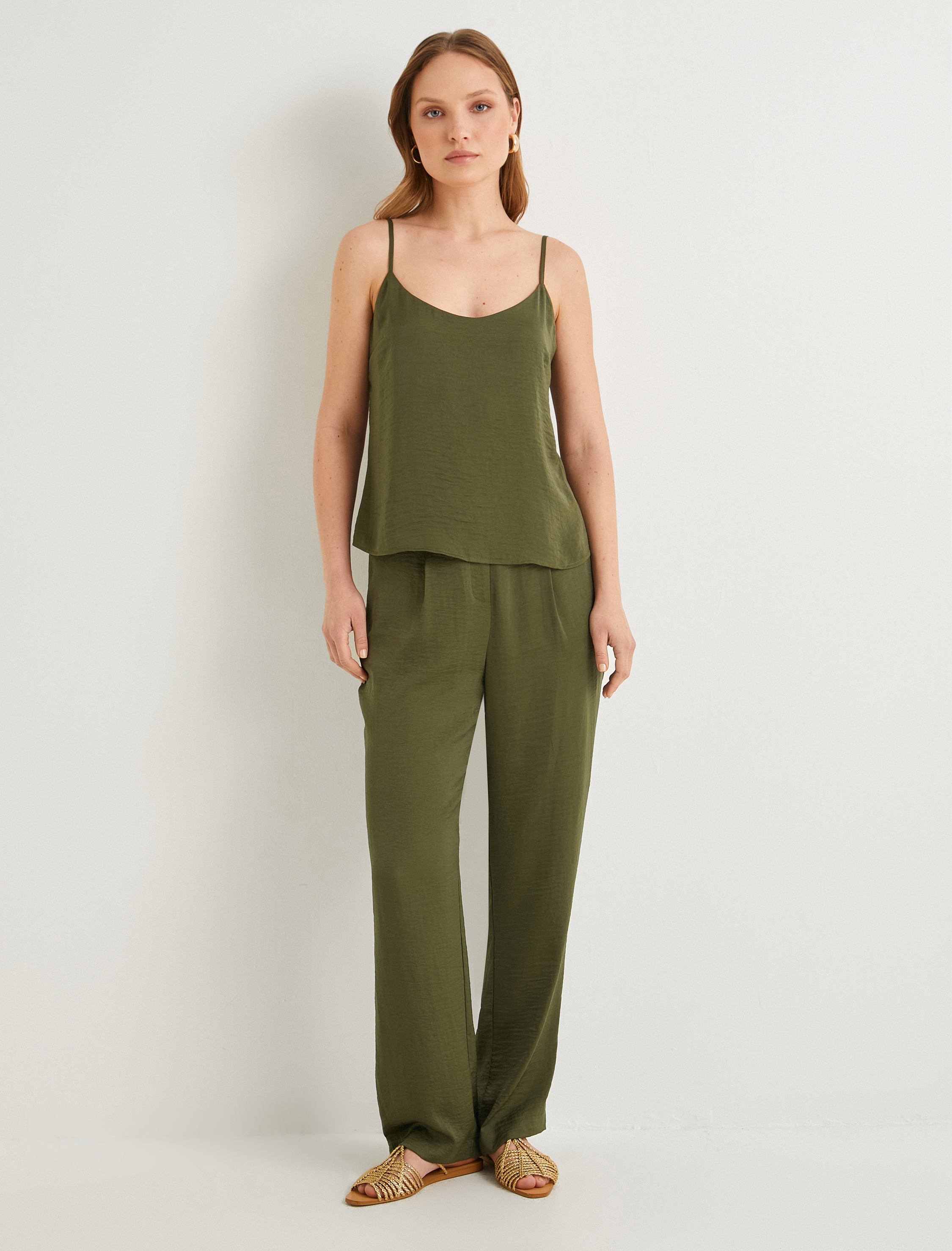   İnce Askılı Kısa Bluz Dokulu