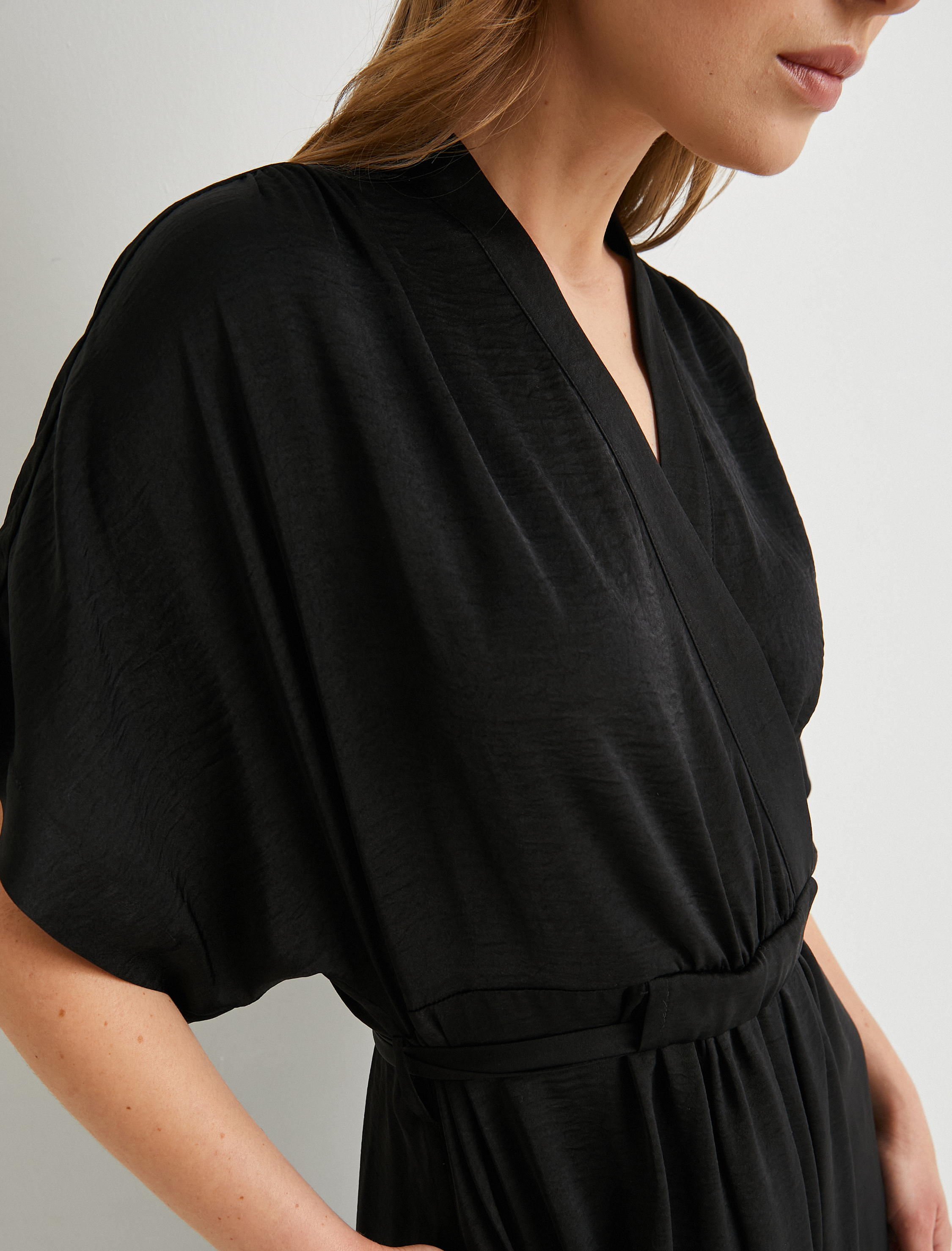   Midi Elbise V Yaka Geniş Kısa Kollu Cepli