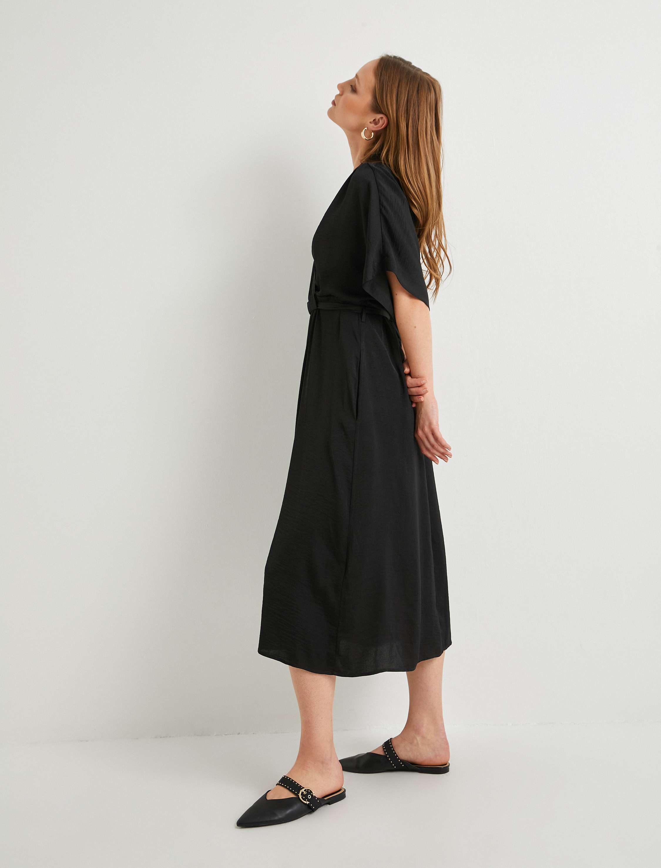   Midi Elbise V Yaka Geniş Kısa Kollu Cepli