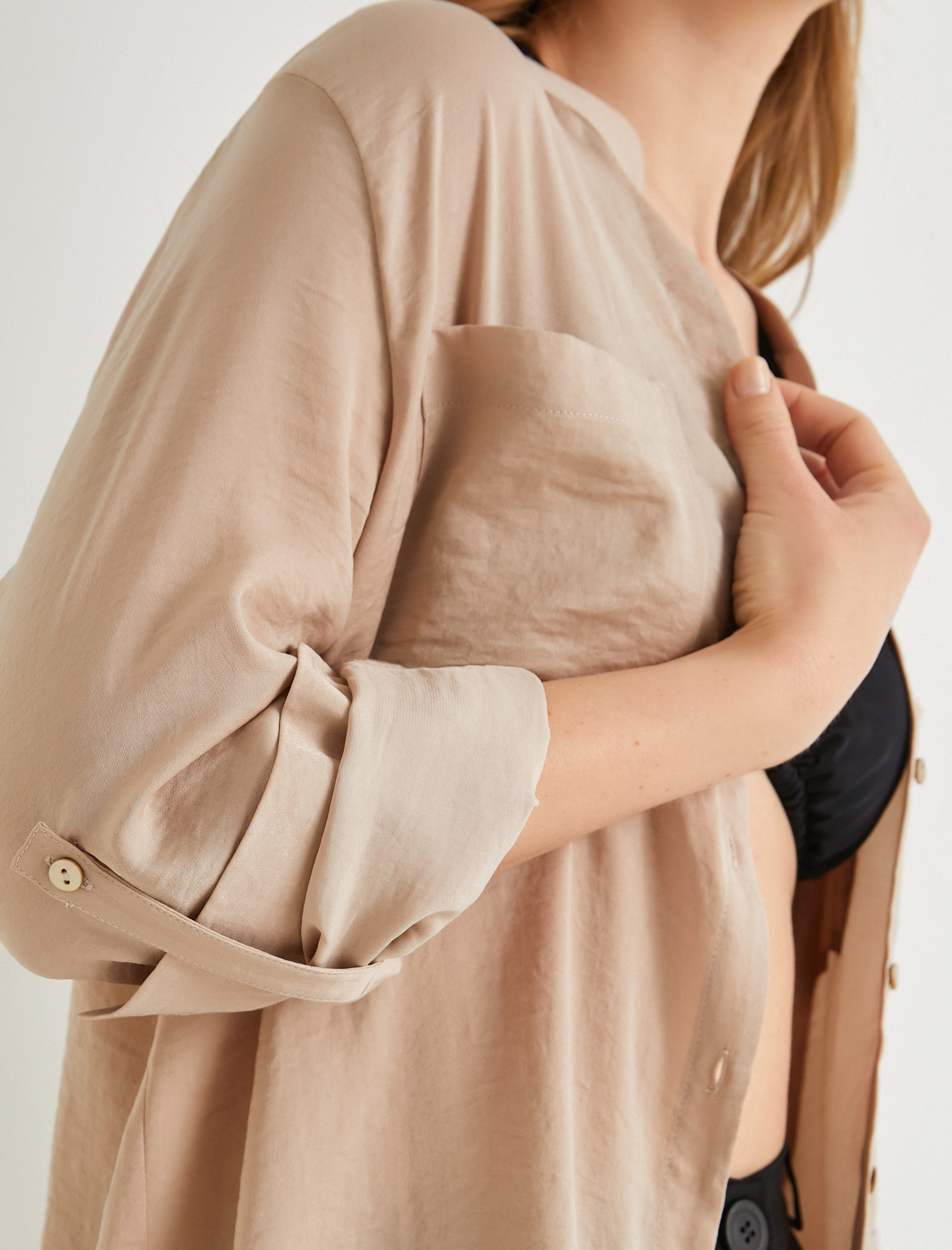   Hakim Yaka Gömlek Uzun Katlamalı Kol Cepli Düğmeli Regular Fit