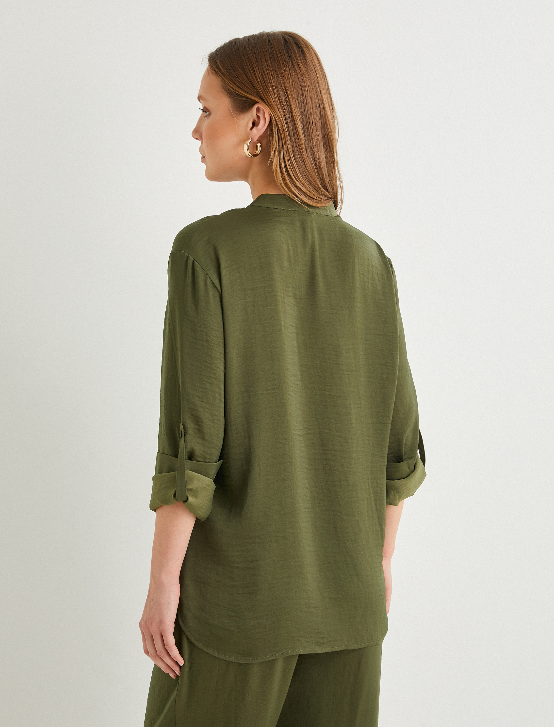   Hakim Yaka Gömlek Uzun Katlamalı Kol Cepli Düğmeli Regular Fit