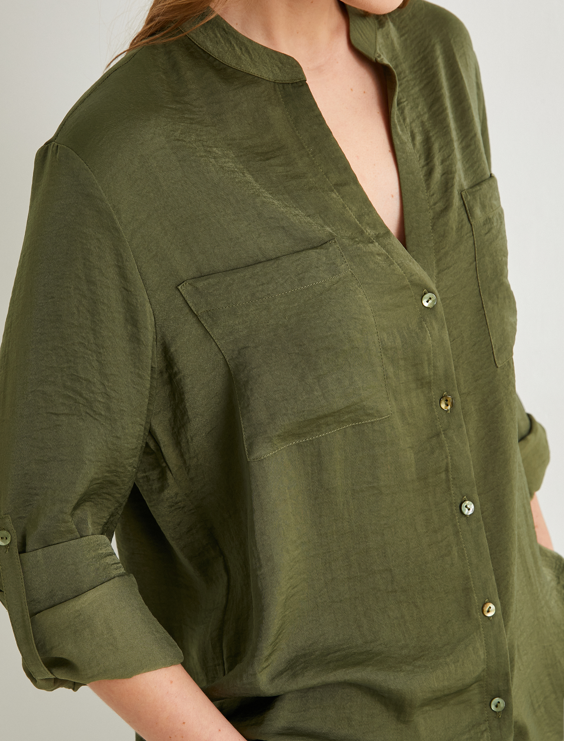   Hakim Yaka Gömlek Uzun Katlamalı Kol Cepli Düğmeli Regular Fit