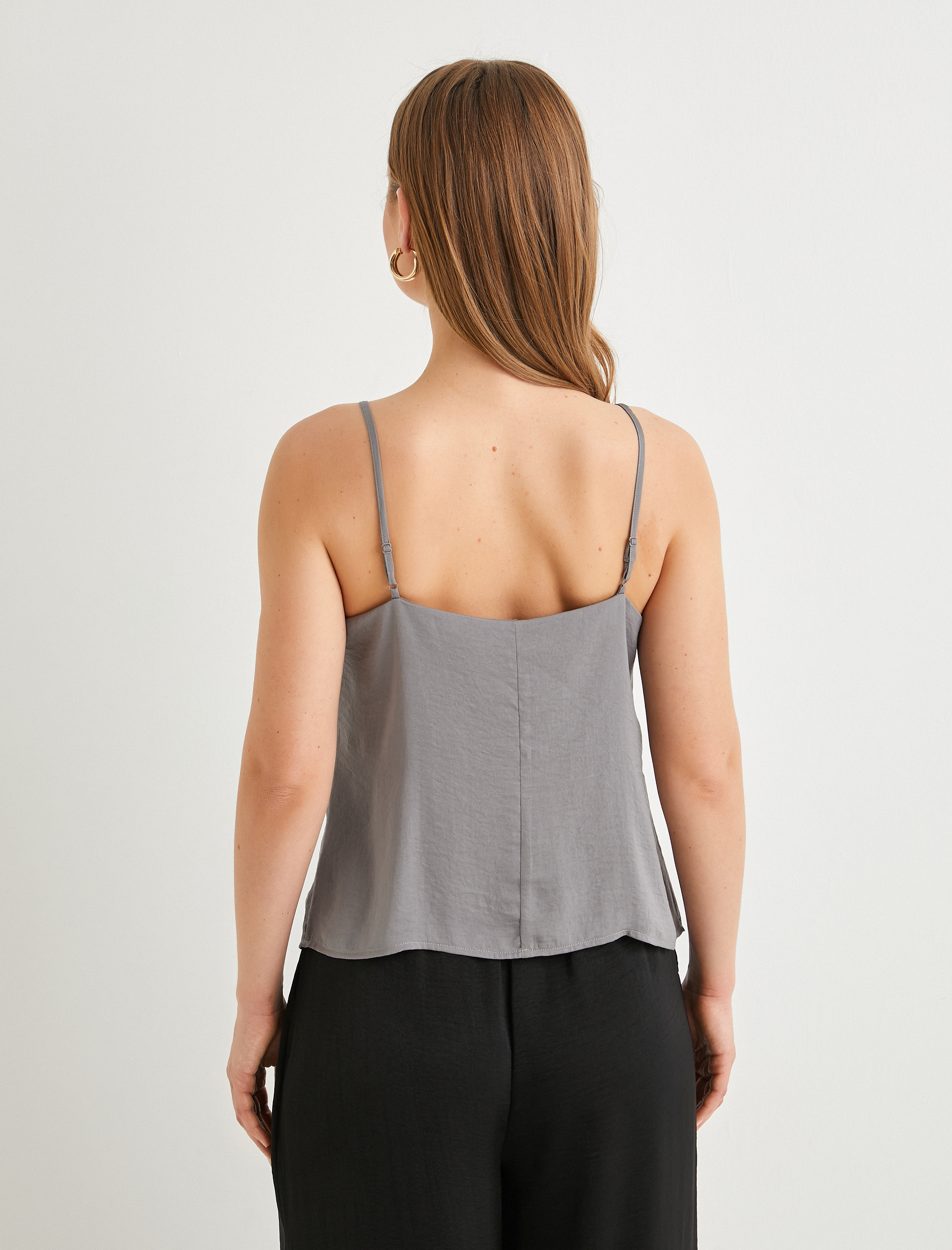 İnce Askılı Kısa Bluz Dokulu