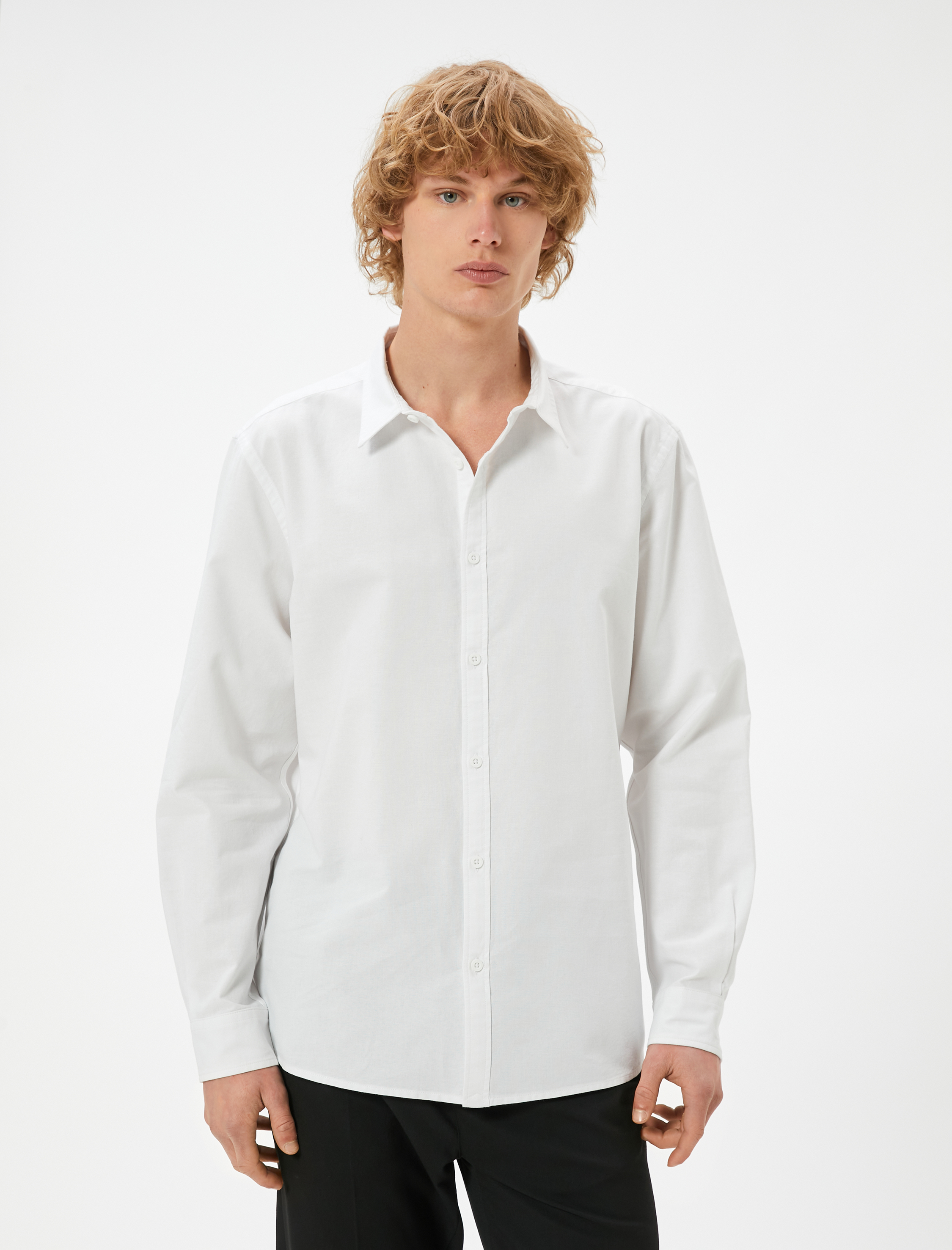   Basic Gömlek Klasik Yaka Düğmeli Uzun Kollu Pamuklu Regular Fit