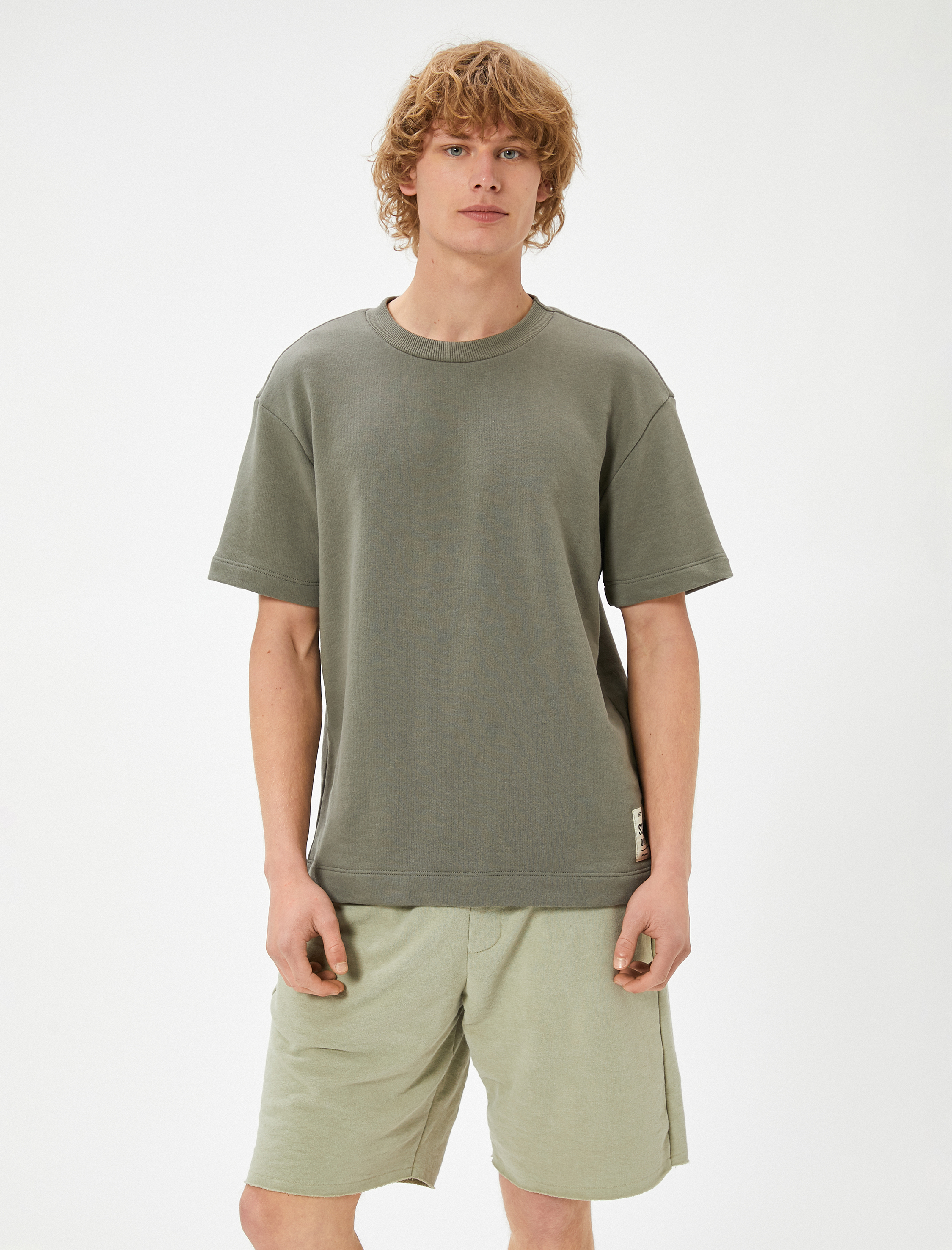 Oversize Şort Bermuda Yıkamalı Beli Bağcıklı Cepli