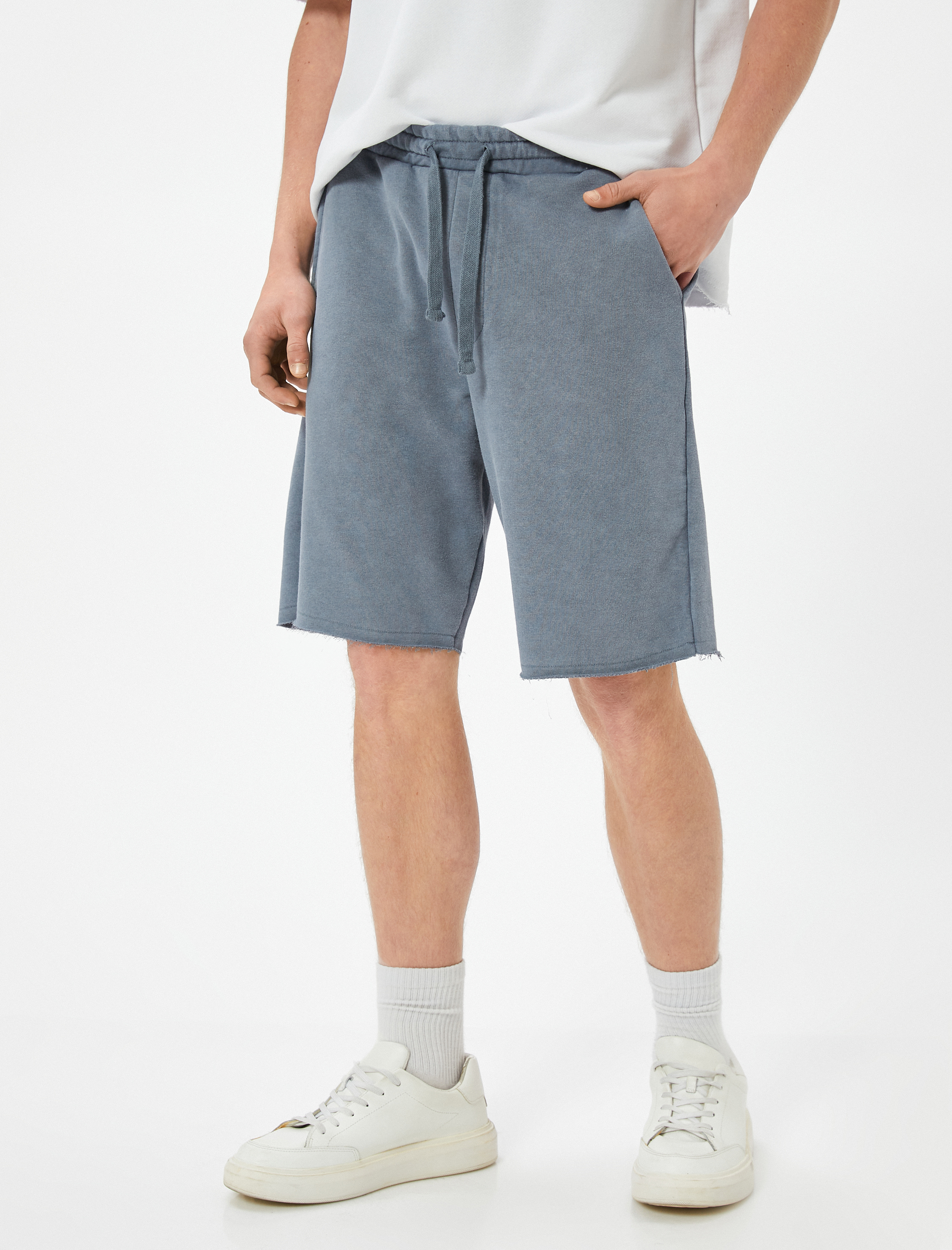   Oversize Şort Bermuda Yıkamalı Beli Bağcıklı Cepli