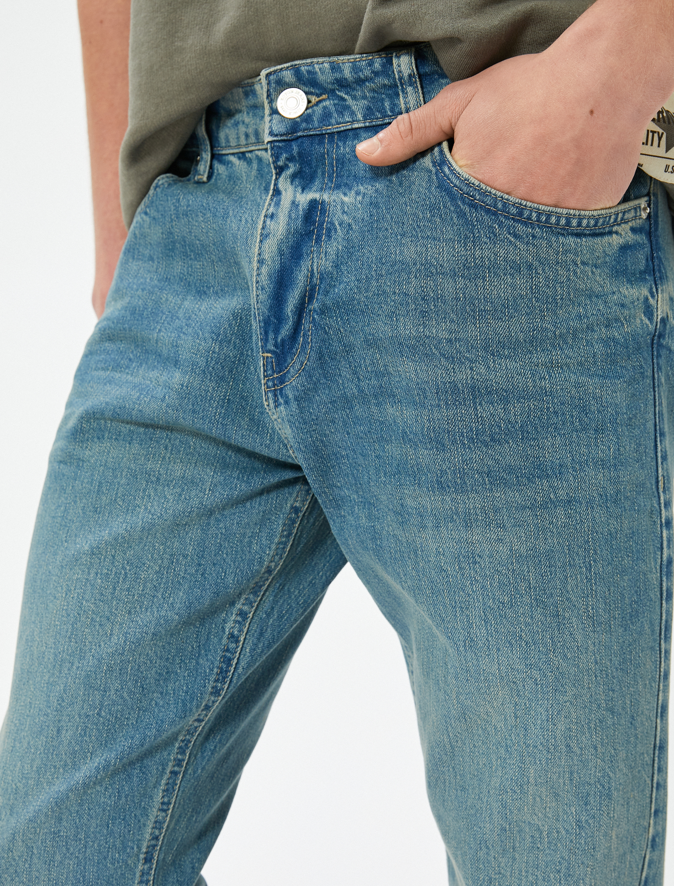   Brad Jeans - Slim Fit Jean