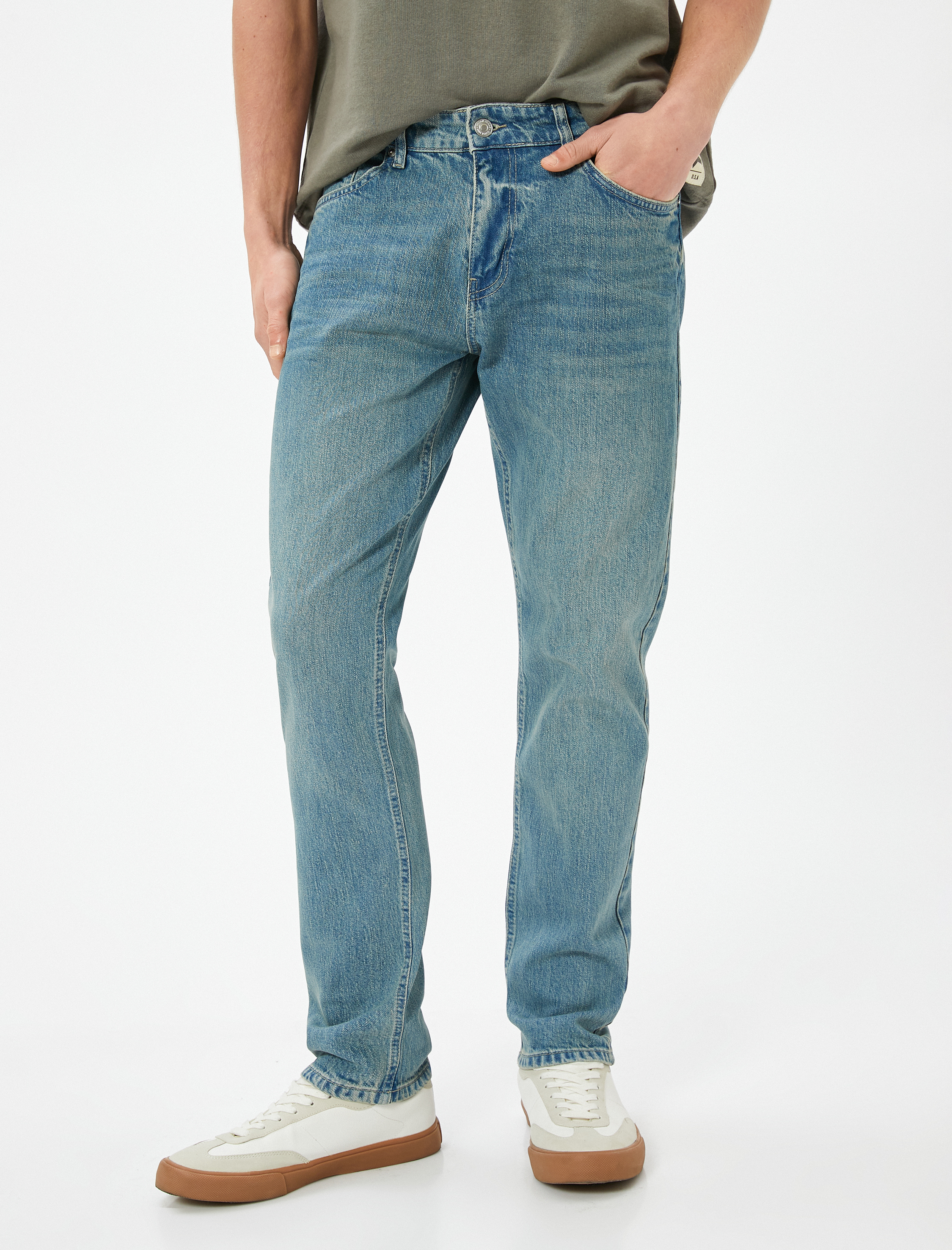   Brad Jeans - Slim Fit Jean