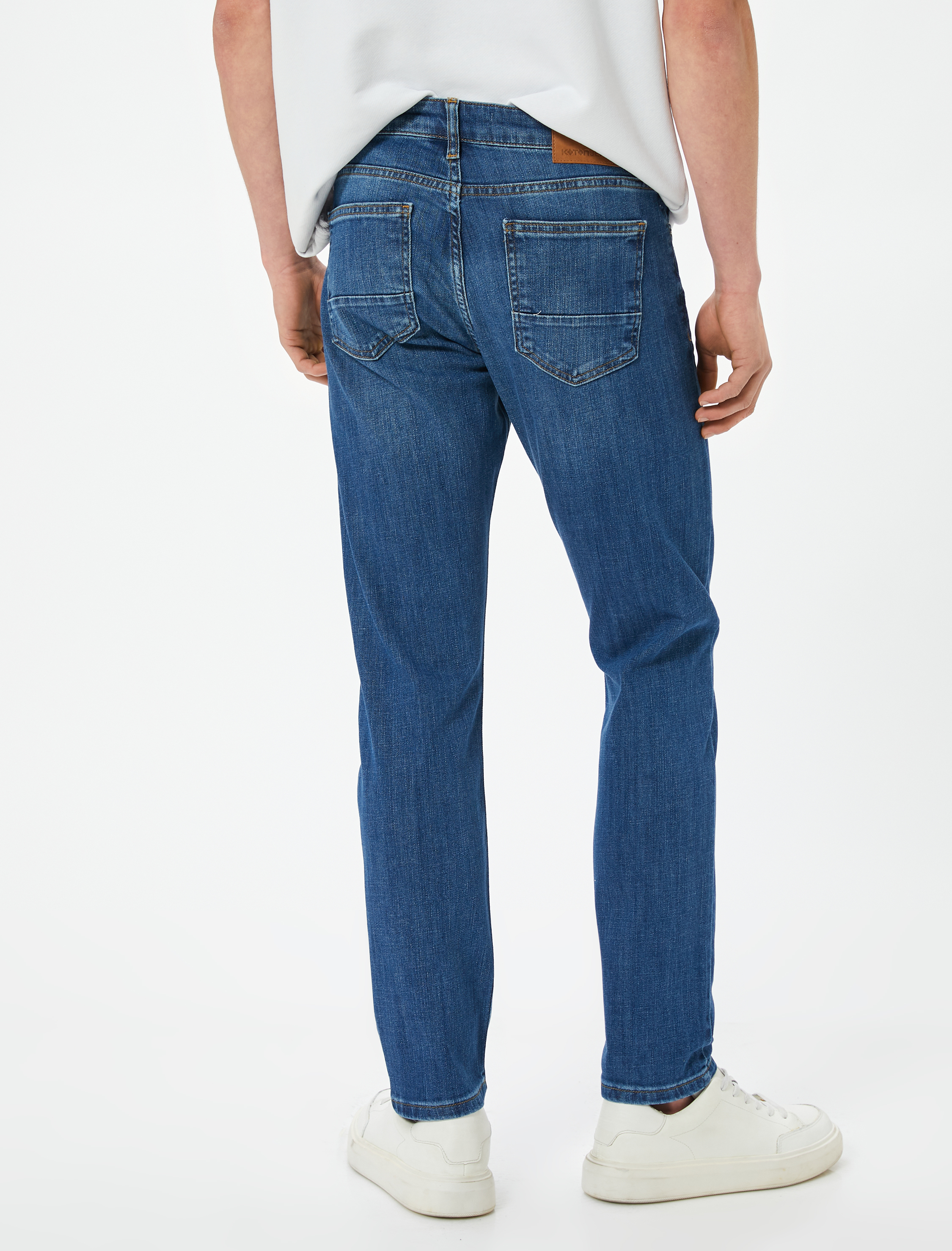   Brad Jeans - Slim Fit Jean