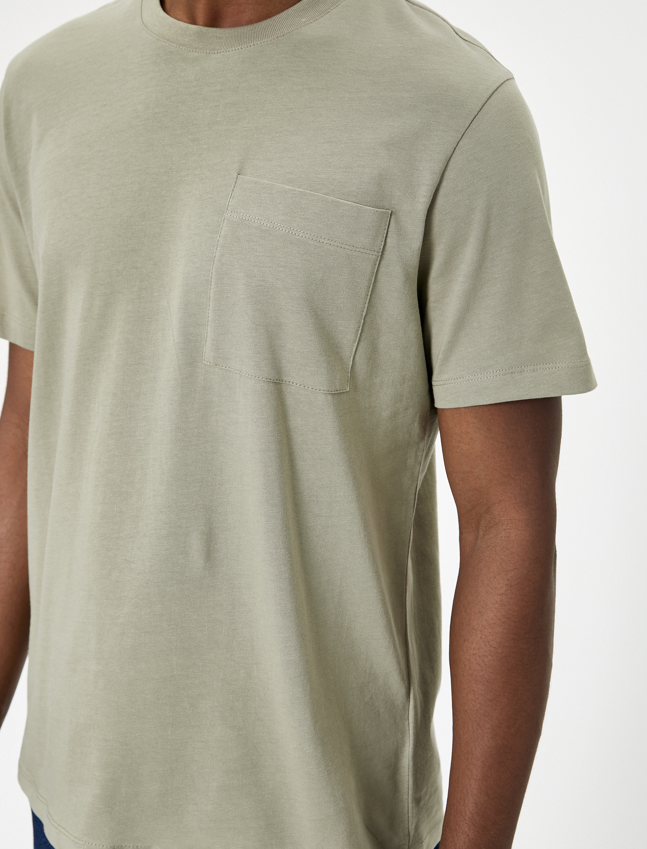   Basic Tişört Cep Detaylı Bisiklet Yaka Kısa Kollu Pamuklu