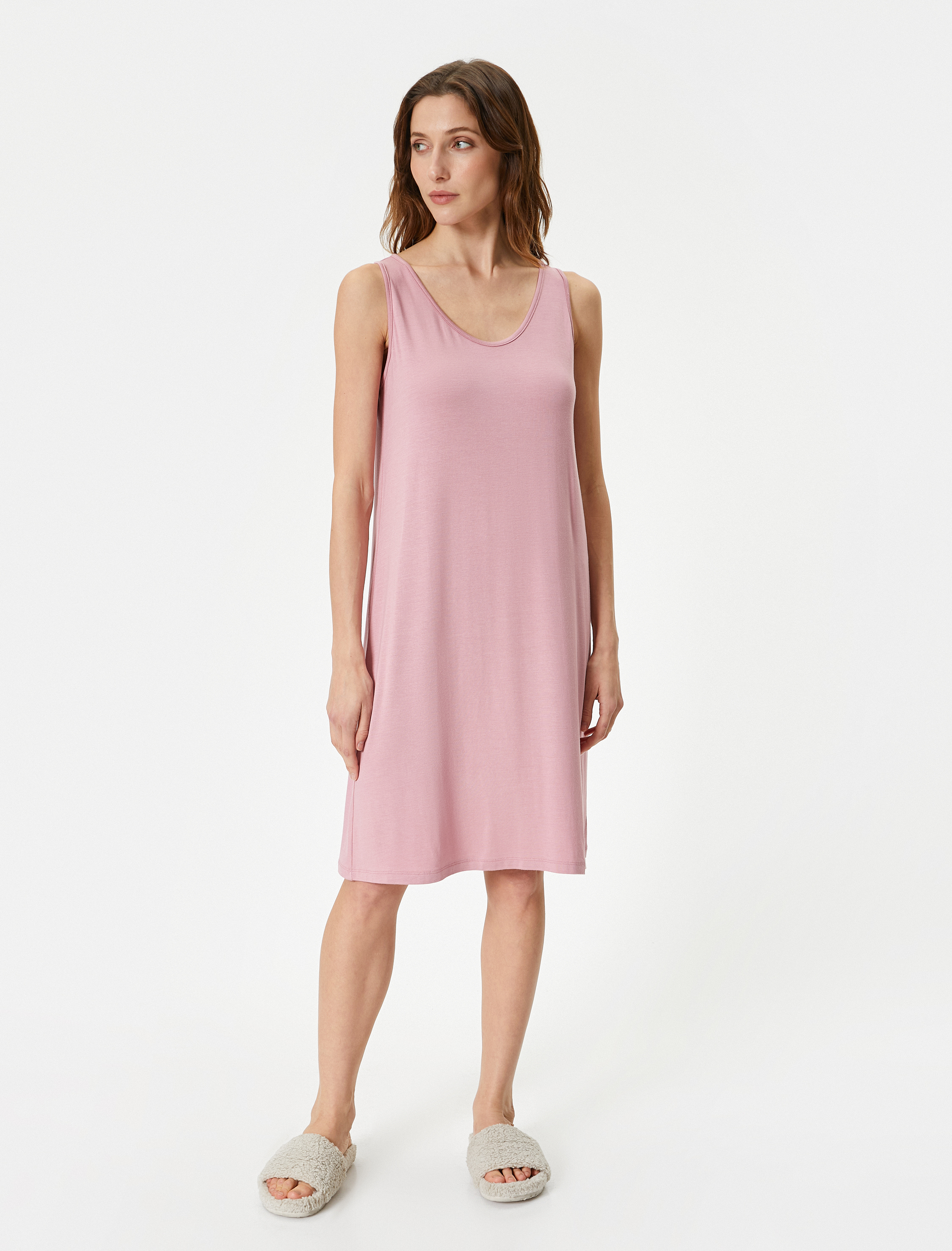   Gecelik Askılı U Yaka Yırtmaçlı Viskoz