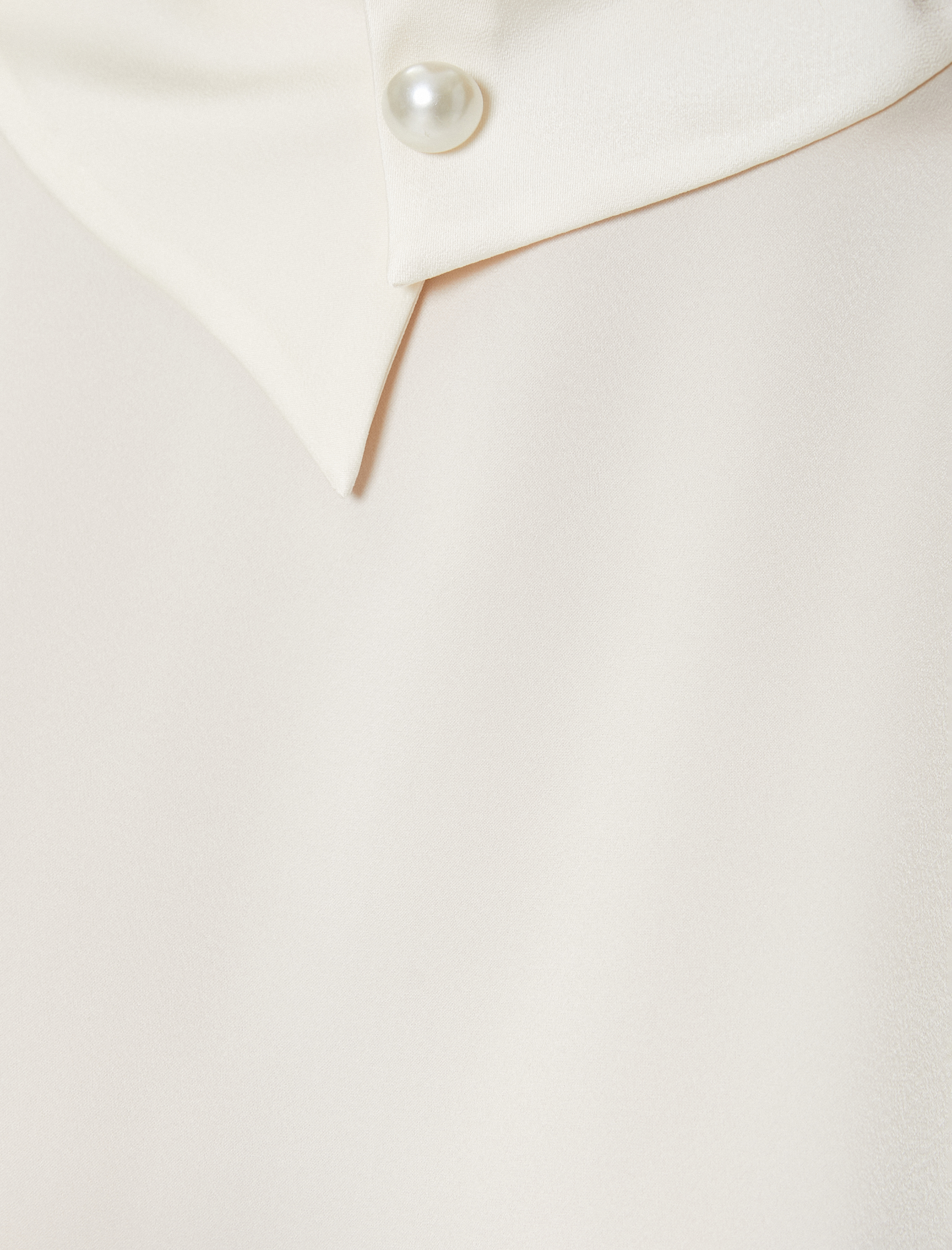   İnci Düğmeli Bluz Asimetrik Yaka Kolsuz