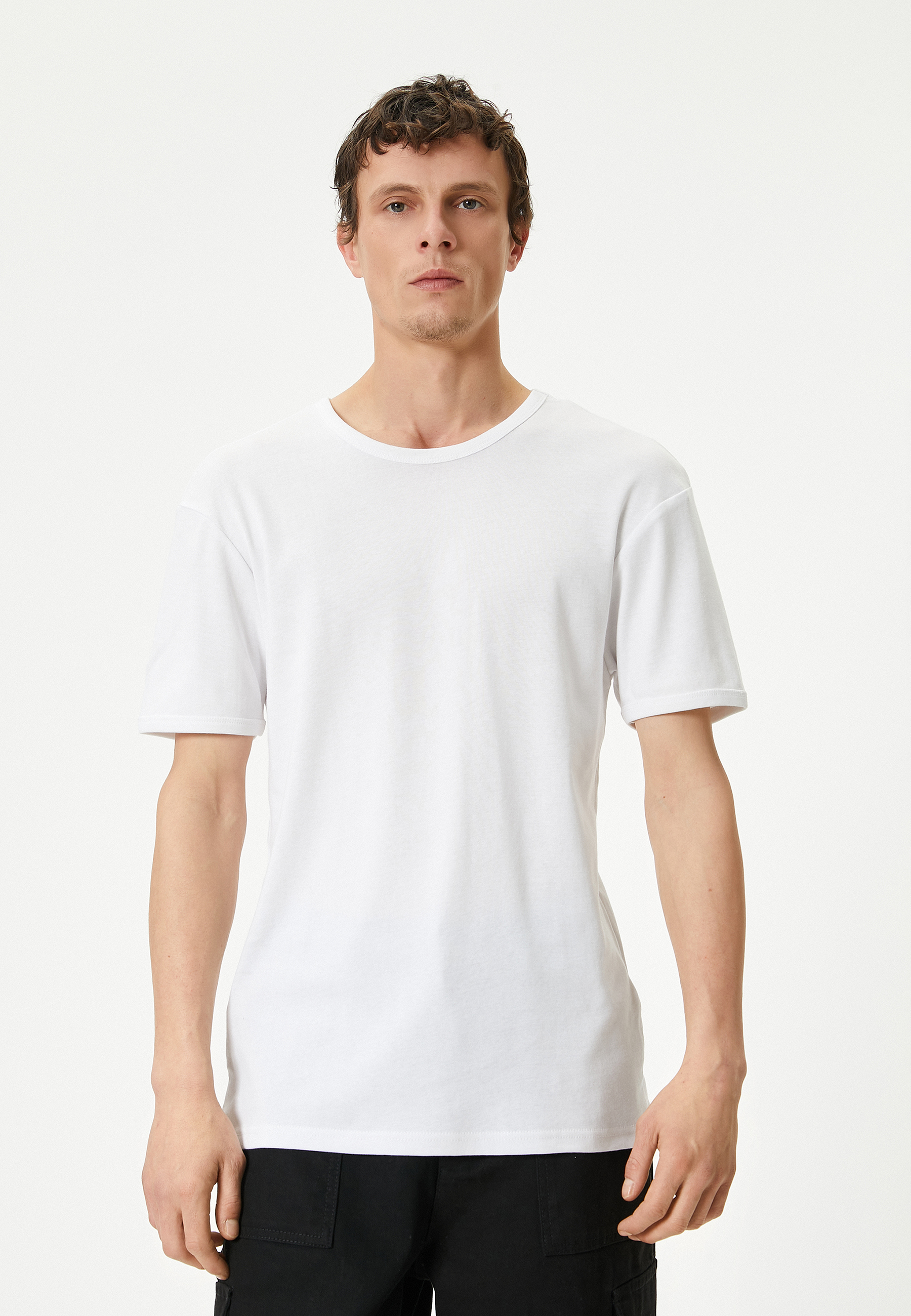 Basic Tişört Slim Fit Bisiklet Yaka Kısa Kollu Pamuklu