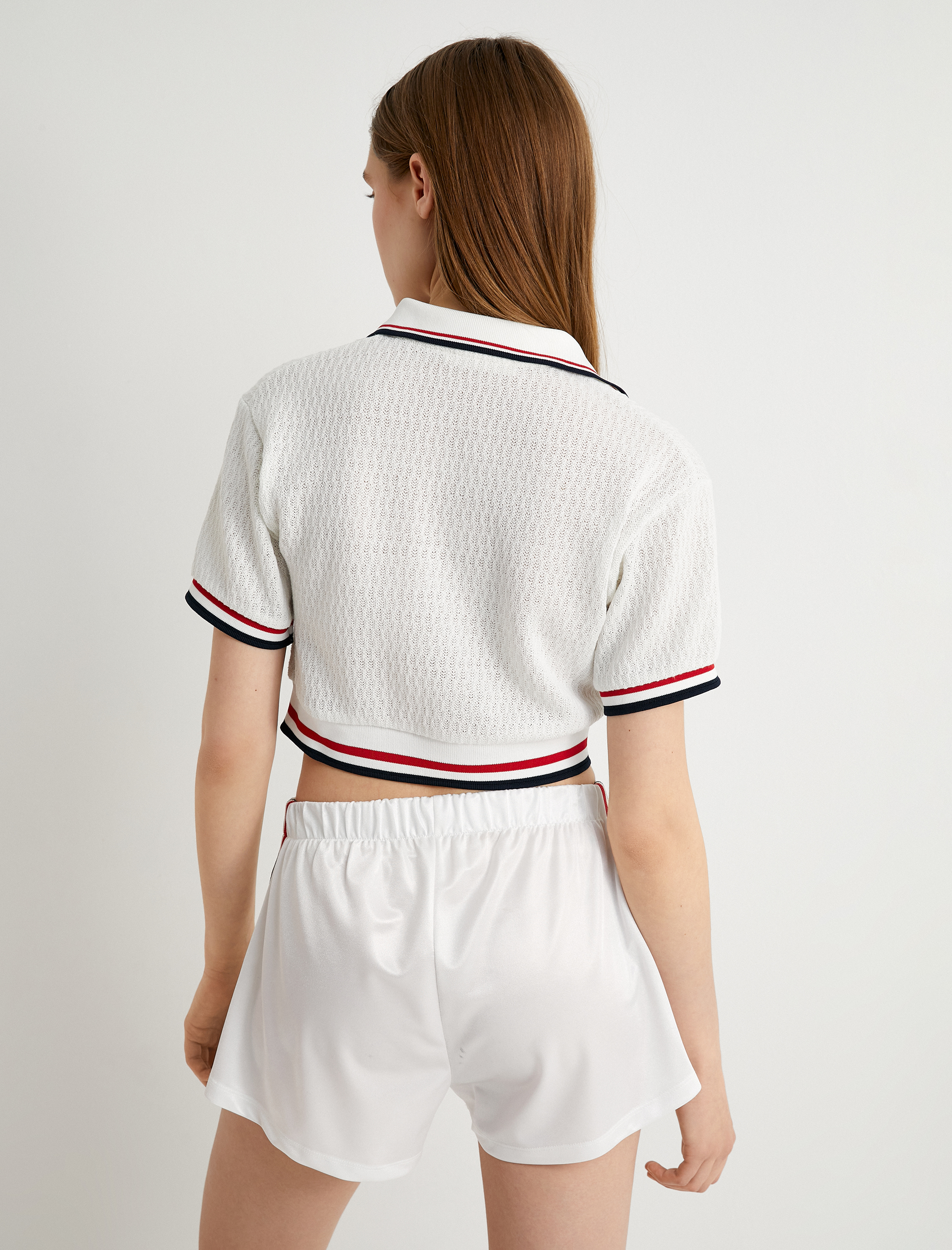 Crop Polo Yaka Triko Tişört  Düğmeli Çizgi Detaylı
