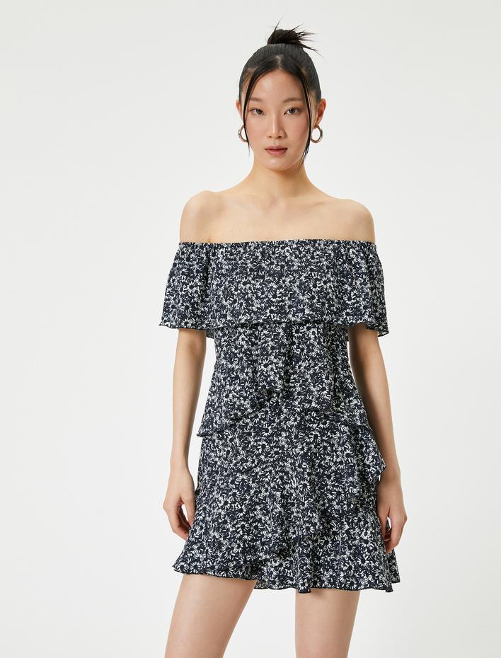  Omzu Açık Şortlu Tulum Çiçekli Katlı Rahat Kalıp Bürümcük