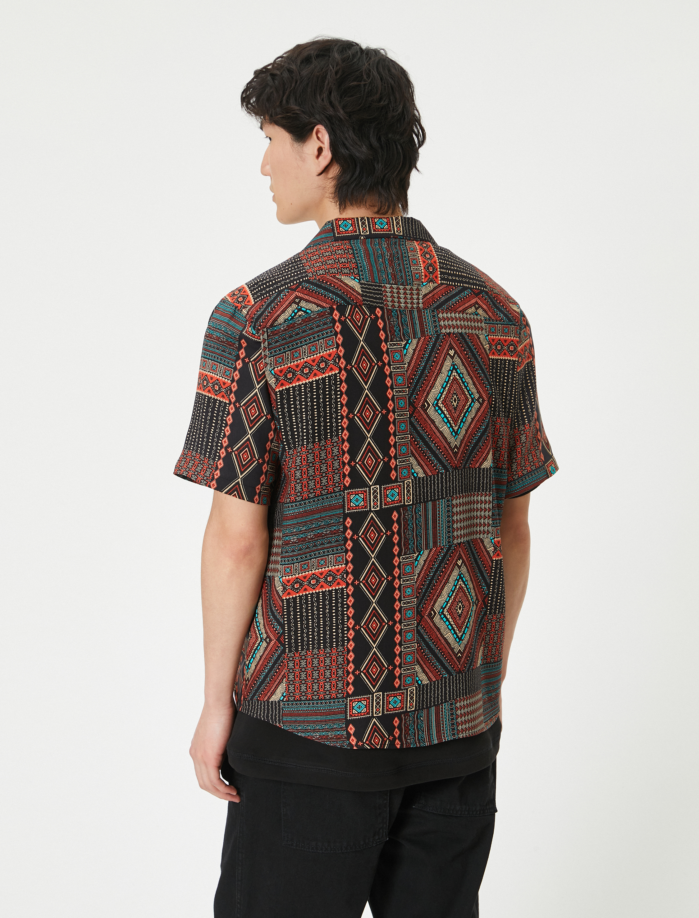   Etnik Desenli Gömlek Vintage Kısa Kollu Devrik Yaka Viskon Kumaş Regular Fit