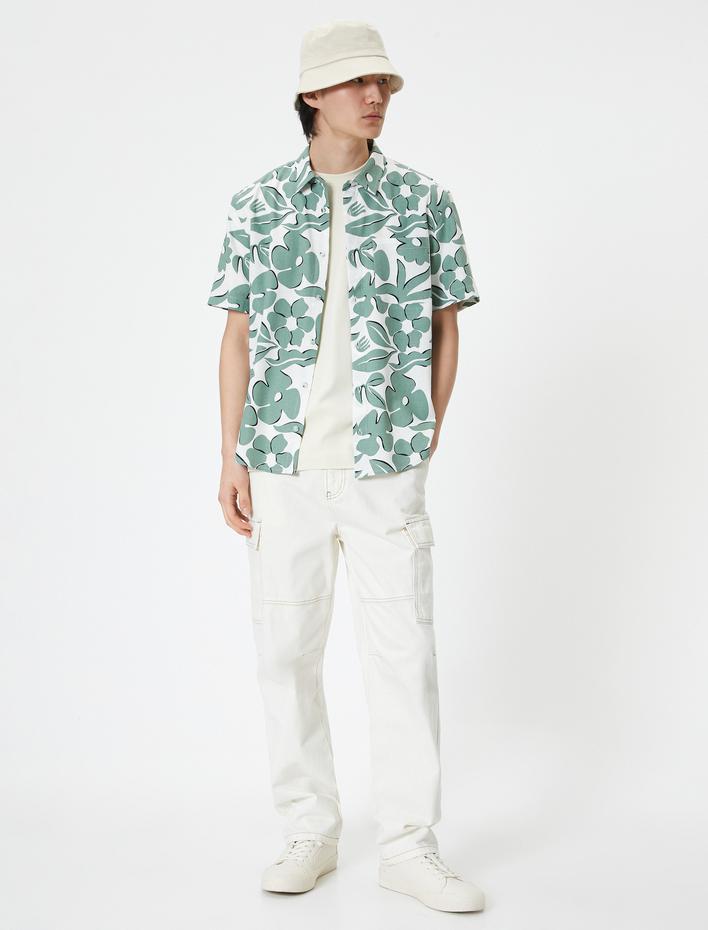  Desenli Gömlek Kısa Kollu Çiçekli Cep Detaylı Klasik Yaka Düğmeli  Regular Fit