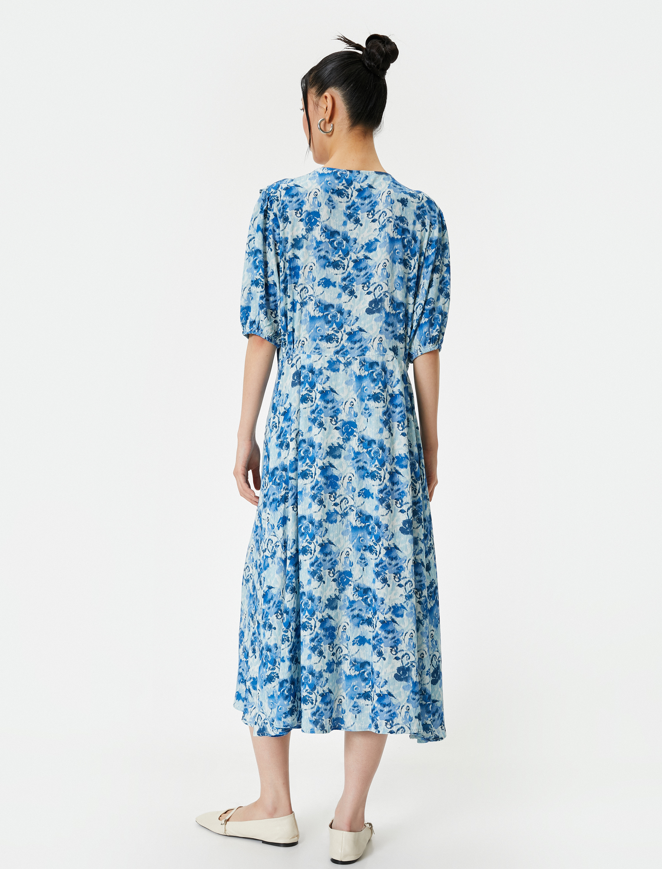   Maksi Çiçekli Elbise Kısa Balon Kol Düğmeli V Yaka