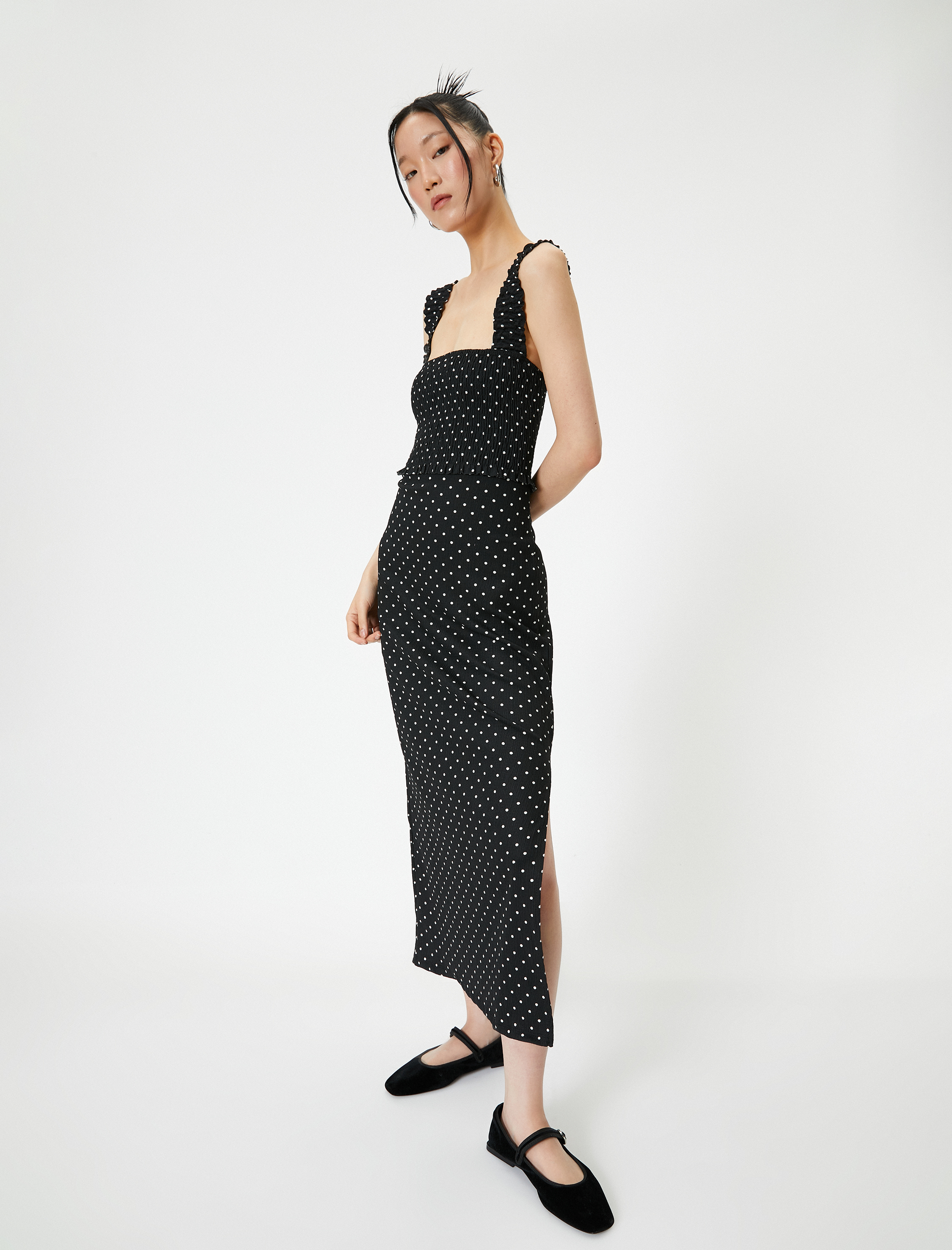   Uzun Puantiyeli Elbise Fırfırlı Askılı Bürümcük