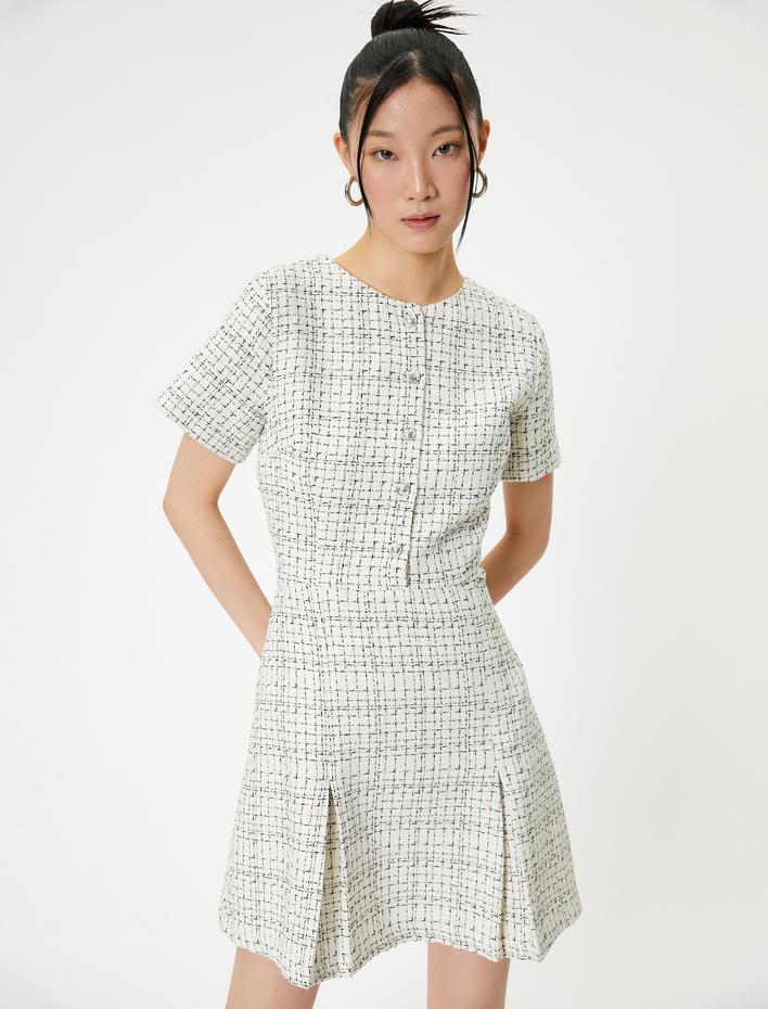  Mini Pileli Tüvit Elbise Kısa Kollu Yuvarlak Yaka Düğmeli