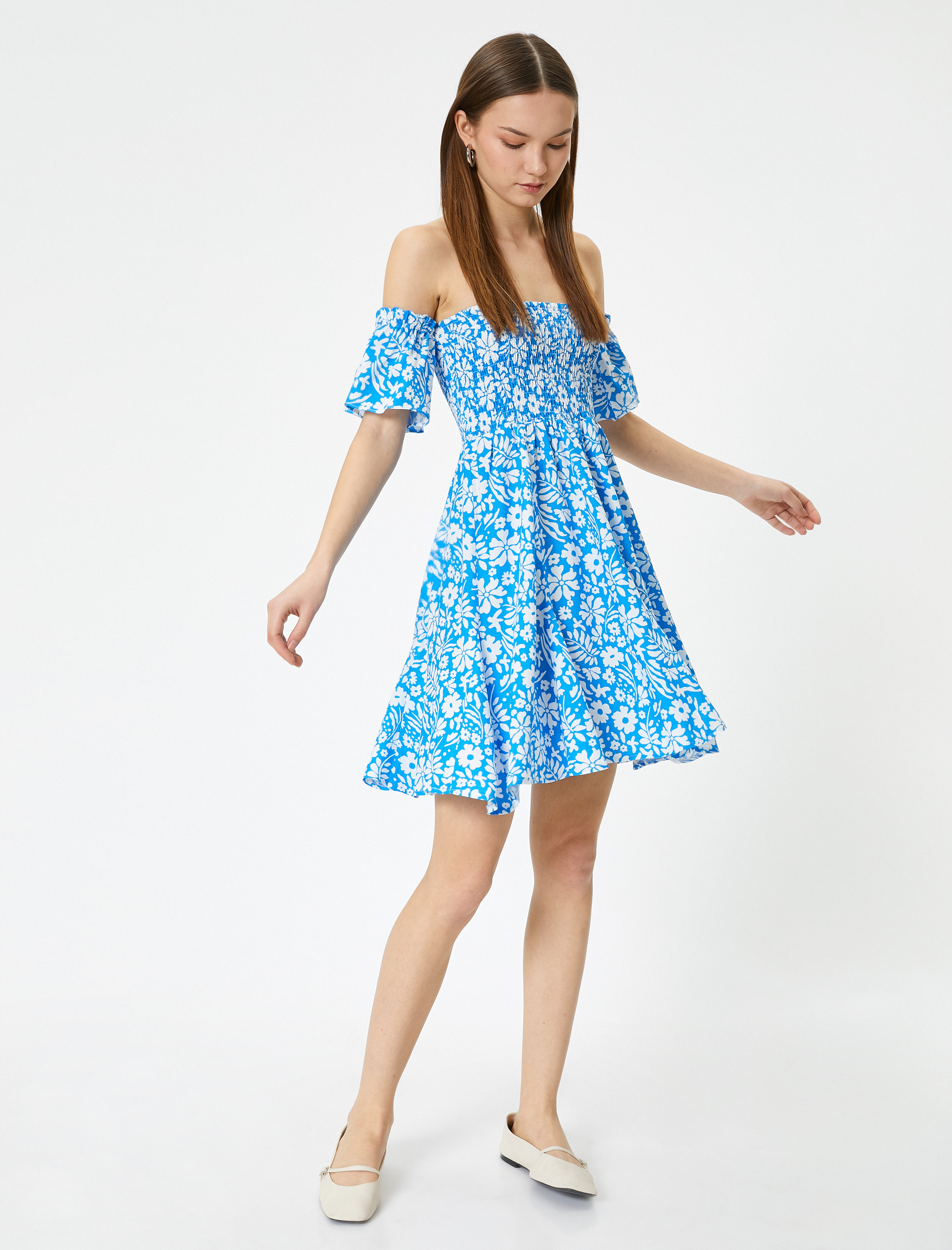   Mini Çiçekli Elbise Omzu Açık Gipeli Viskoz Kumaş